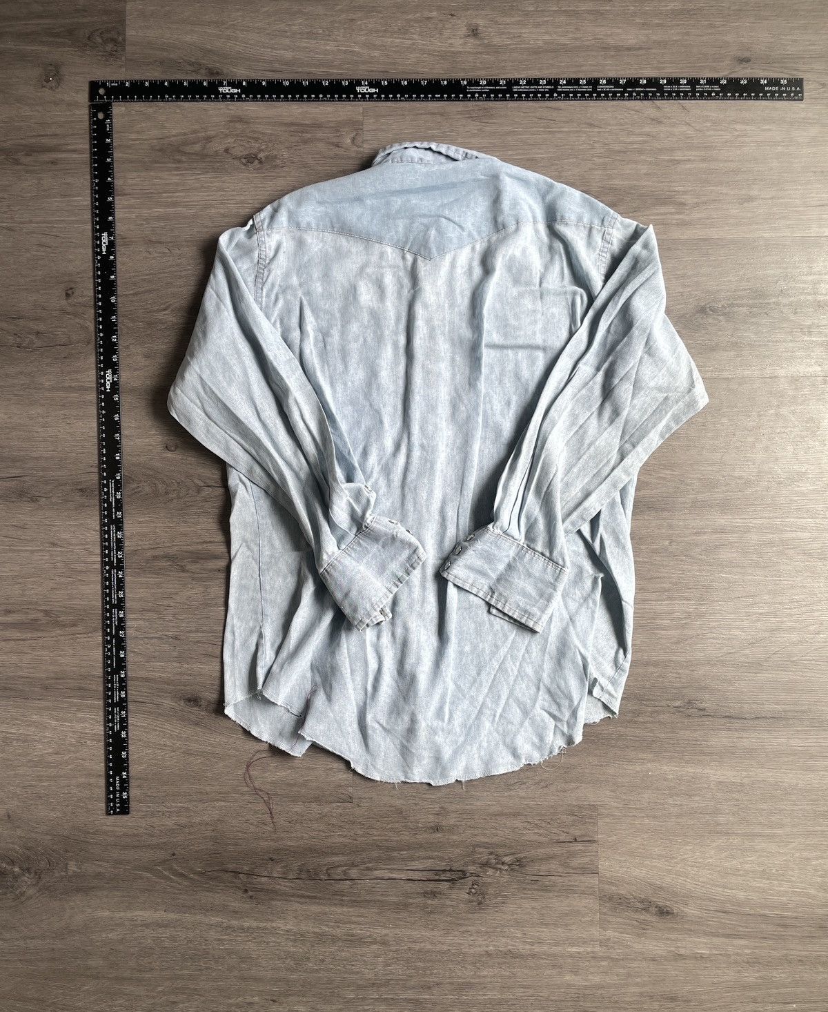 Vintage × Wrangler Vintage Wrangler “Regular Fit” Pearl Snap Denim Shirt (Sz.L) Size US L / EU 52-54 / 3 - 6 Thumbnail