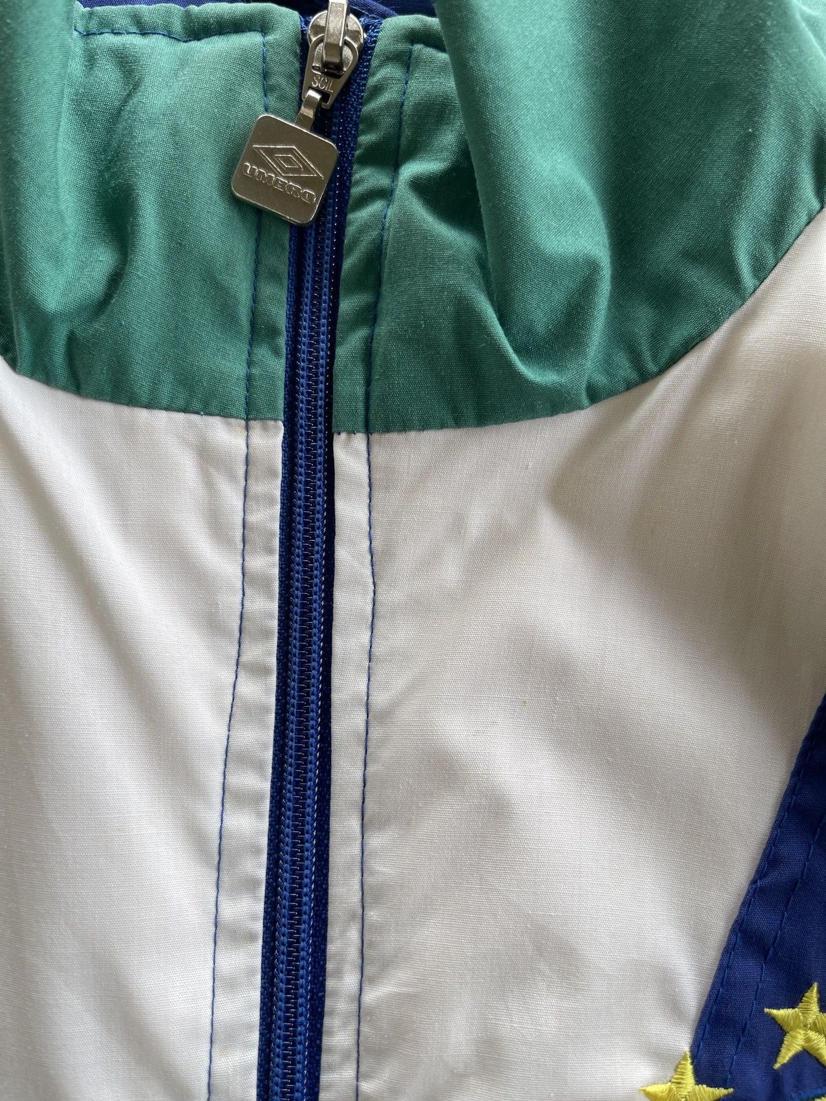 Vintage 1994-96 Brazil Umbro Tracksuit Jacket Size US L / EU 52-54 / 3 - 14 Thumbnail