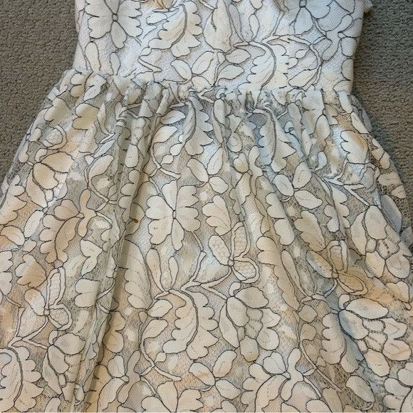 NBD NBD Revolve Women’s Lace Dress White Black Open Back Romper Size XS / US 0-2 / IT 36-38 - 5 Thumbnail