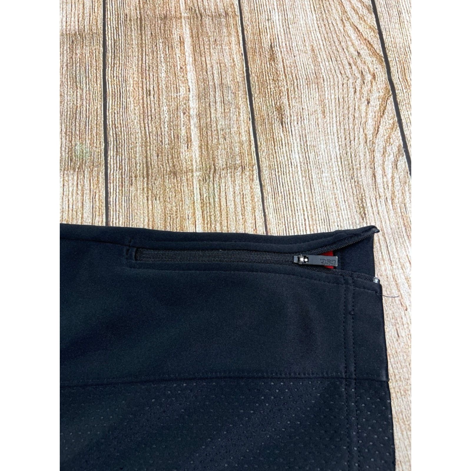 Vintage Champs Black Sweatpants Mens L Sports Activewear Pants Size L Regular Front Zipper Holes VINTAGE? Size US 33 - 3 Thumbnail