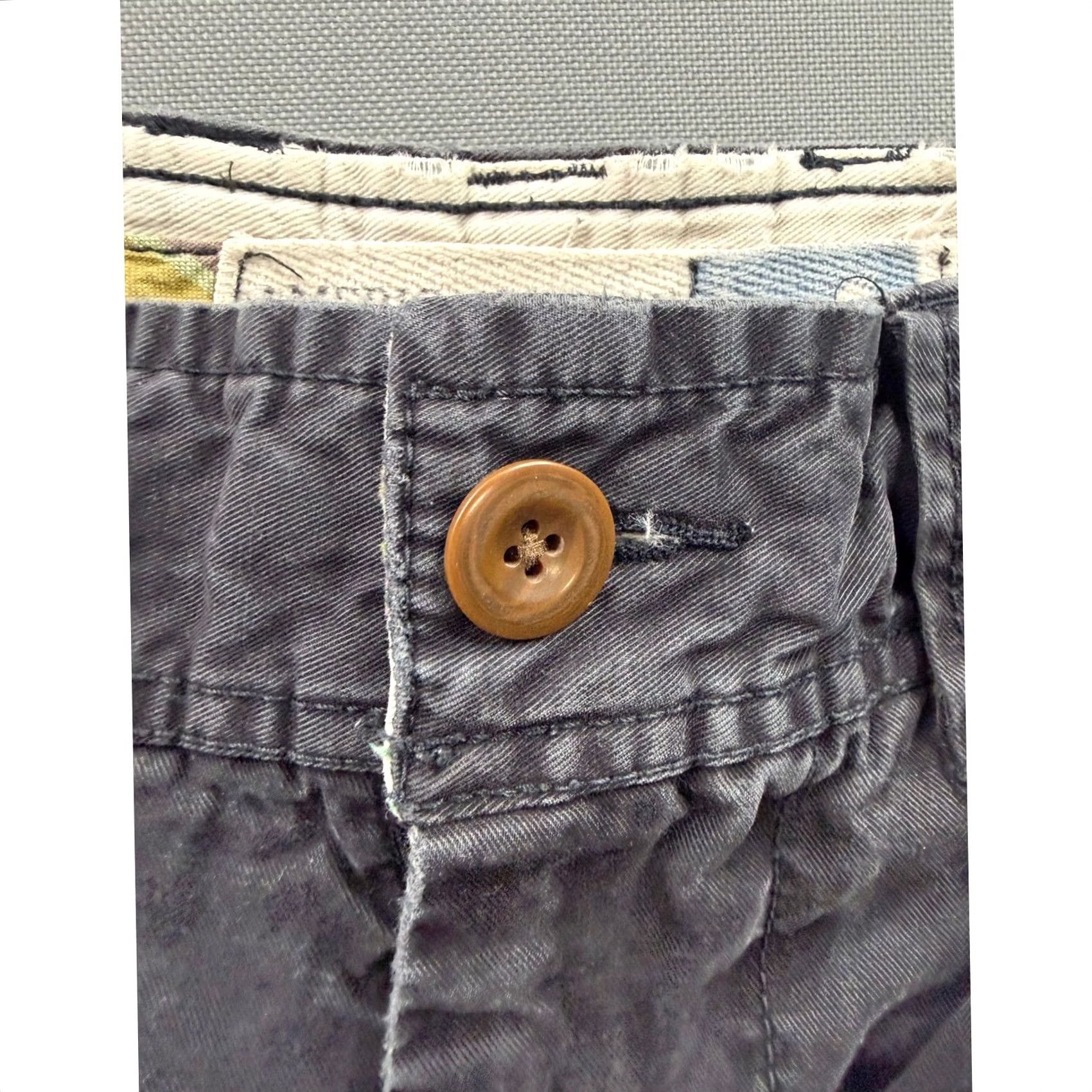 American Eagle Outfitters American Eagle Outfitters Longer Length Shorts Mens Grey Faded Raw Hem 30 Size US 30 / EU 46 - 4 Thumbnail