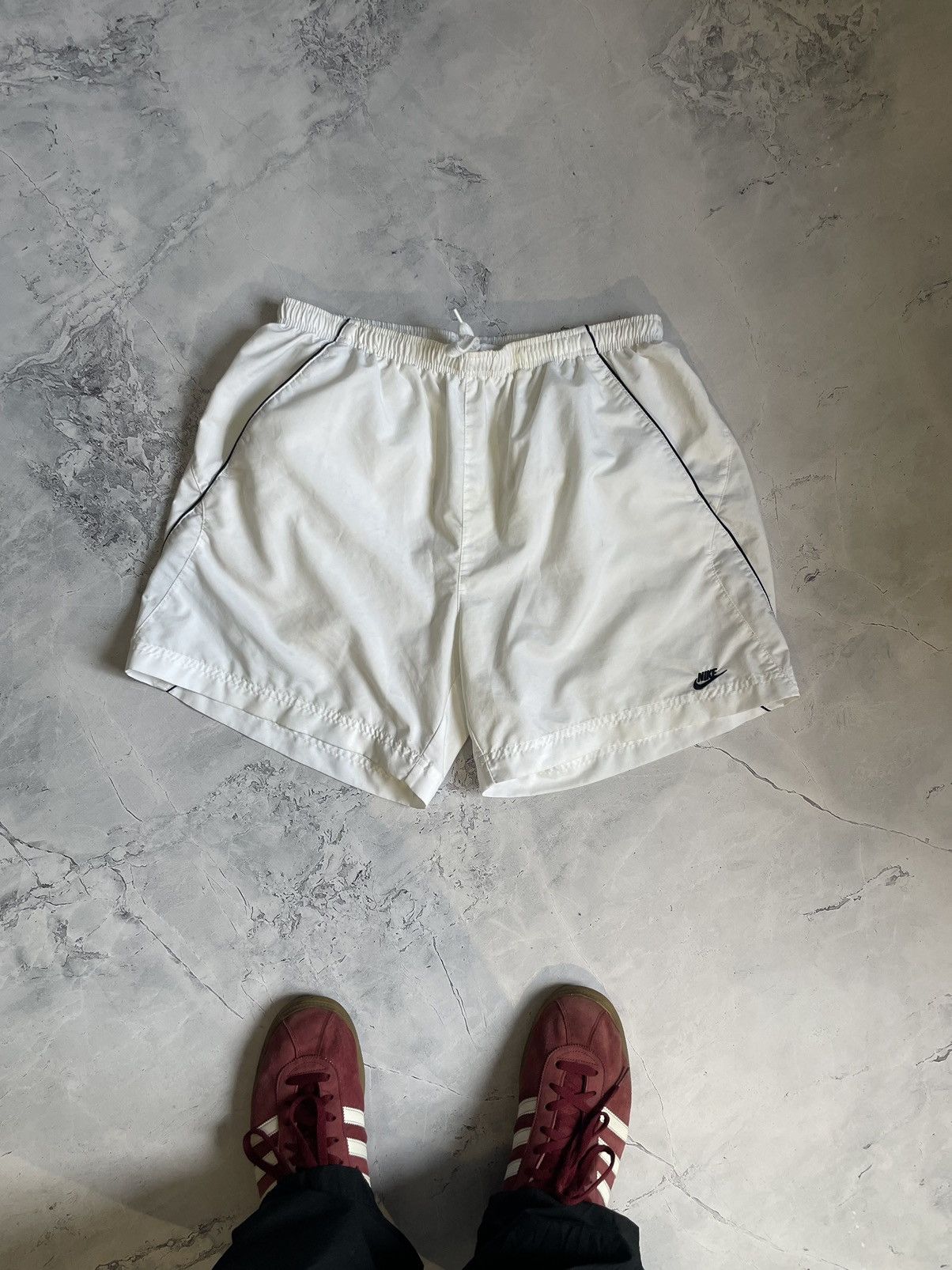 Vintage Vintage 90s Nylon Nike Shorts Size US 34 / EU 50 - 1 Thumbnail