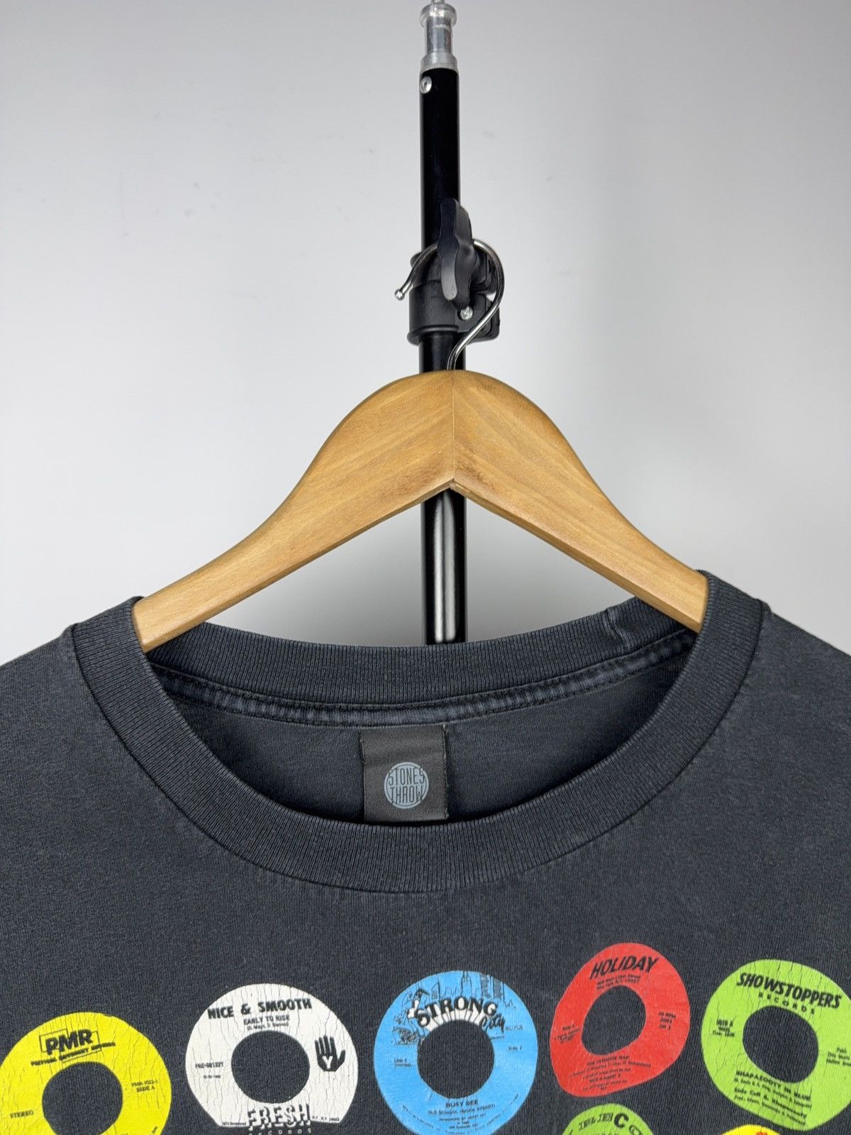 Stones Throw Records 00s Stone Throw Records Vinyl 45 RPM Graphic T-Shirt L-XL Size US XL / EU 56 / 4 - 6 Thumbnail