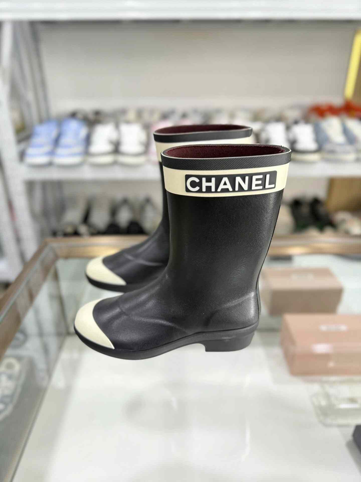 Chanel Chanel Black White Short Rain Boots Size US 5 / IT 35 - 1 Thumbnail