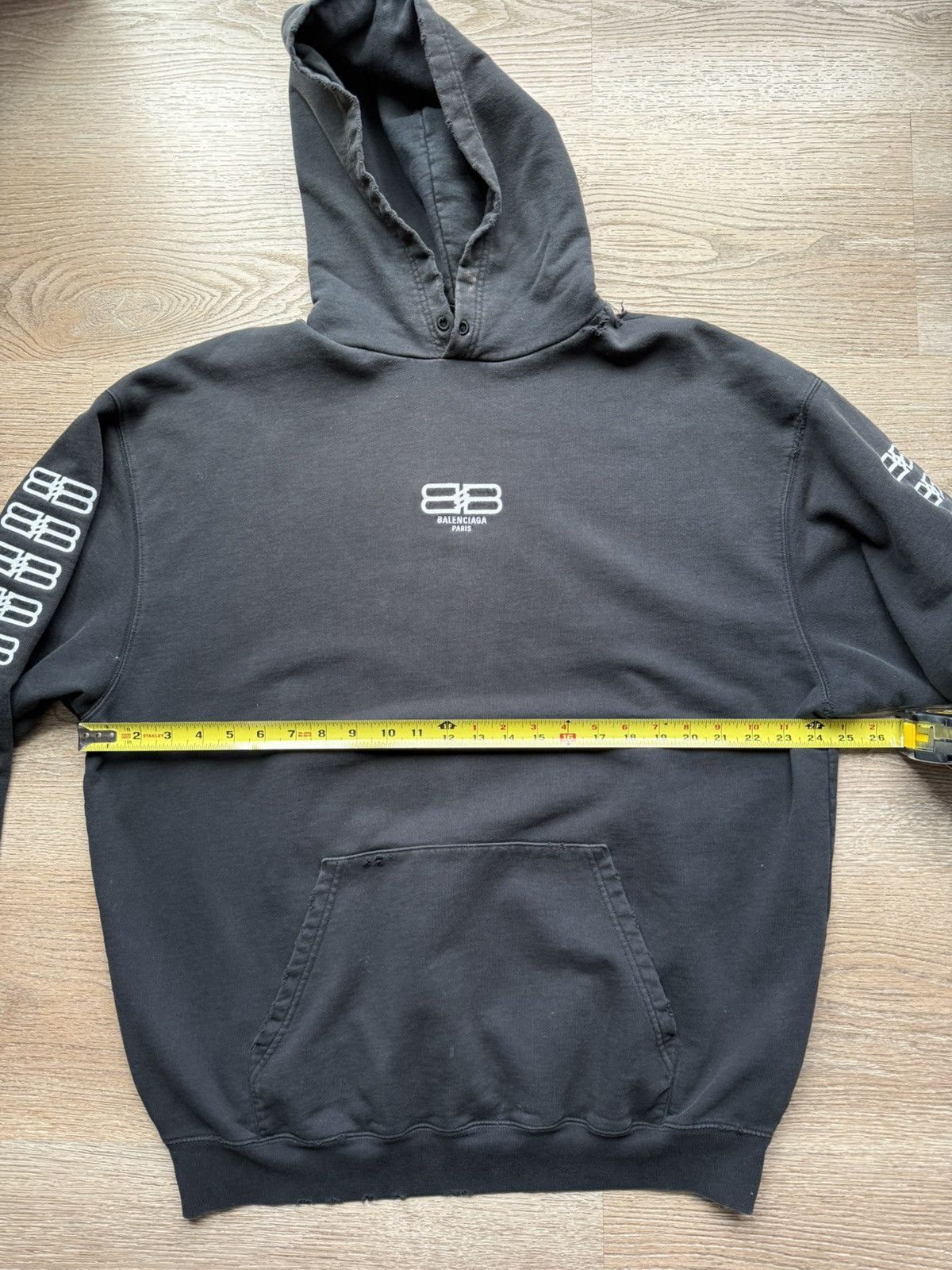 Balenciaga Balenciaga BB Pixel Embroidered Oversized Hoodie Size US L / EU 52-54 / 3 - 5 Thumbnail