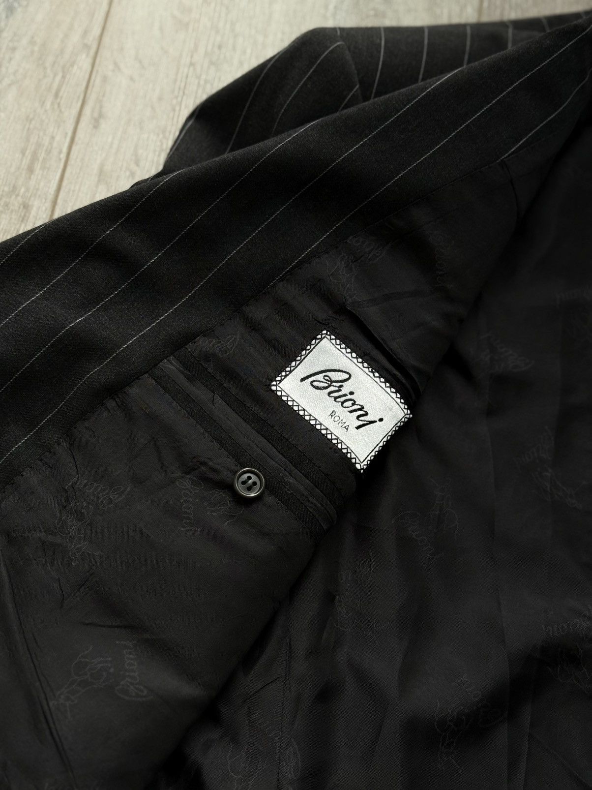 Brioni Brioni Dark Charcoal Grey Pinstripe 3 Piece Suit Wool 44R Size 44R - 12 Thumbnail