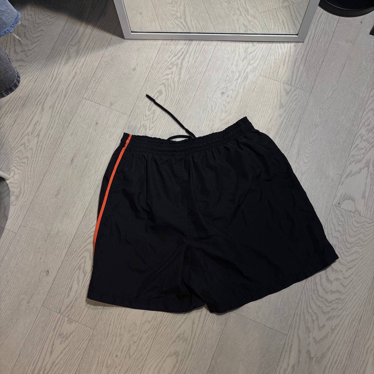 Nike Nike Valencia vintage short Size:M Size US 32 / EU 48 - 2 Thumbnail