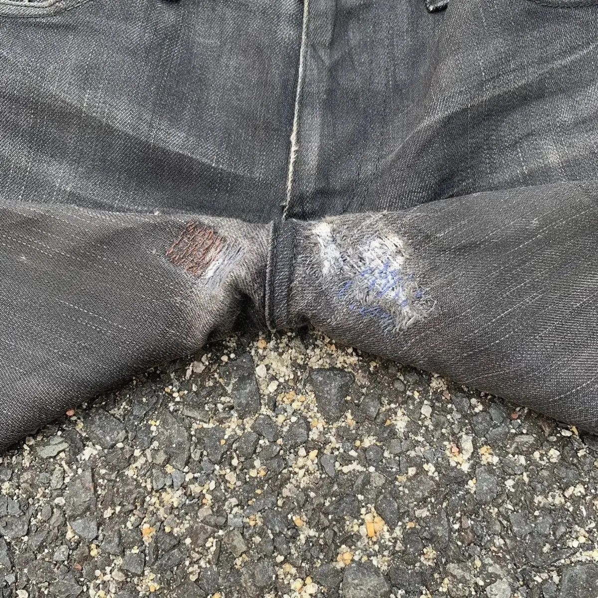 Skull Jeans by an Alchemist Skulls Y2K Japanese Vintage Jeans Faded Rugged Denim Pants Size US 33 - 15 Thumbnail