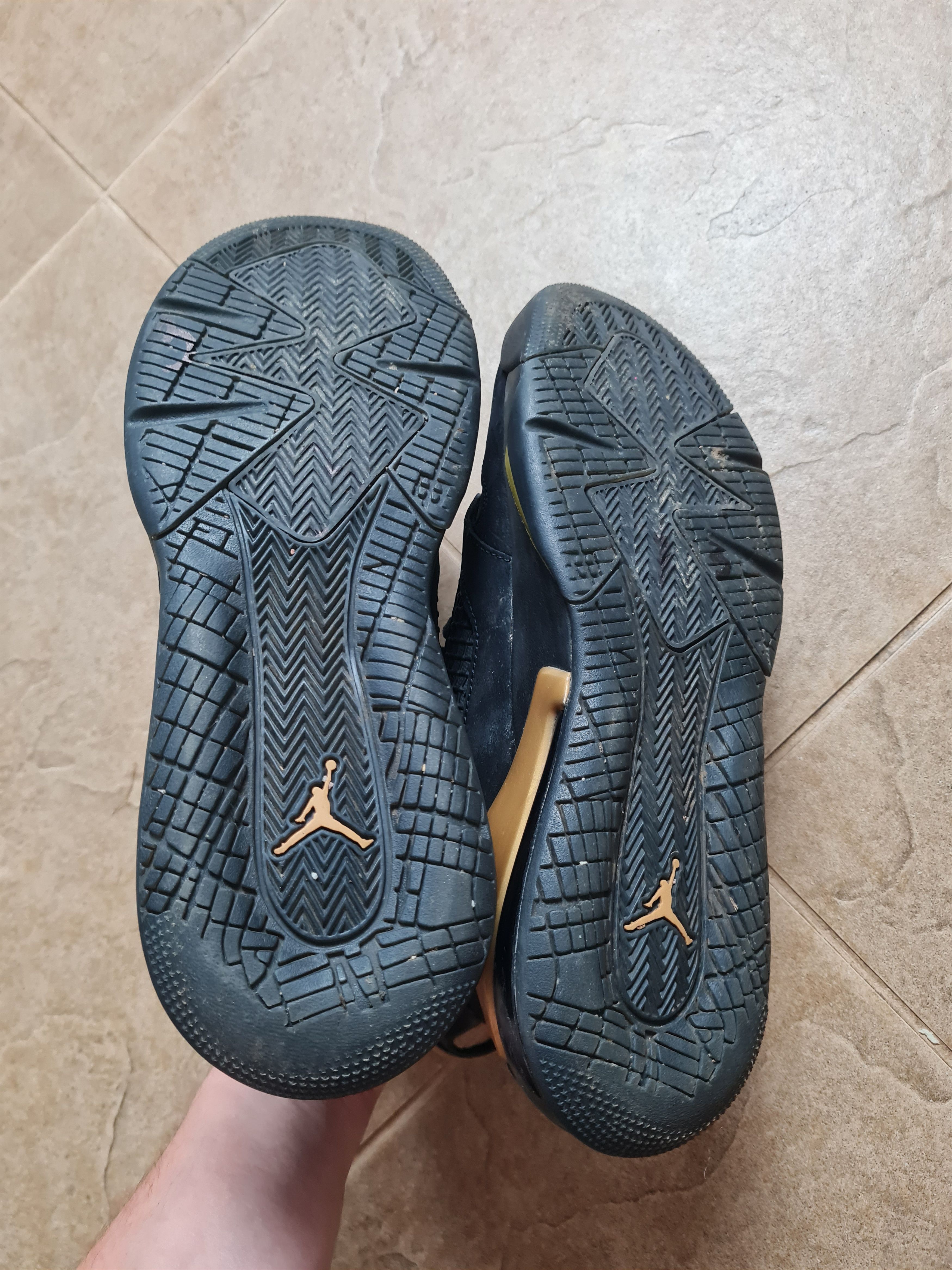 Nike Nike Air Jordan Mars 270 Mens Black/Gold CD7070-007 SZ US7 Size US 7 / EU 40 - 11 Thumbnail