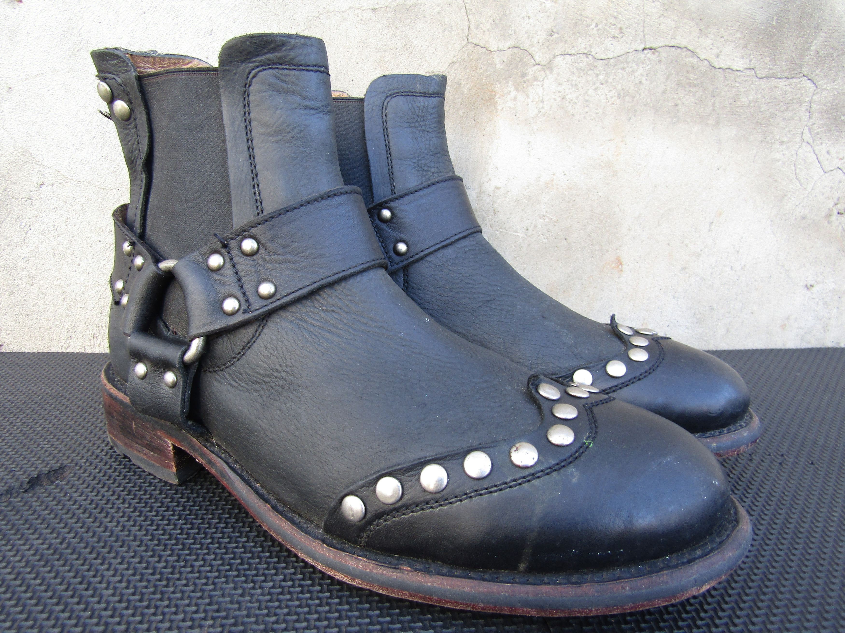 John Fluevog John Fluevorg Dewey Studded chelsea boot Harness Moto Biker Size US 9 / EU 42 - 8 Thumbnail