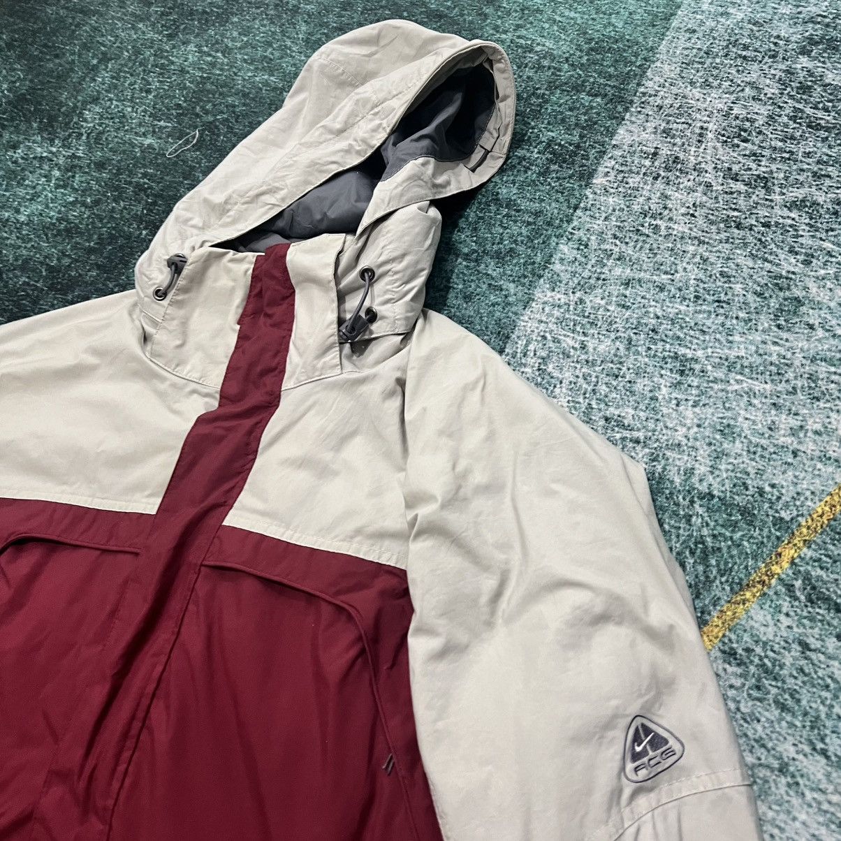 Nike ACG Vintage Nike ACG Stormfit Snowboarding Jacket Size XL Size US XL / EU 56 / 4 - 3 Thumbnail