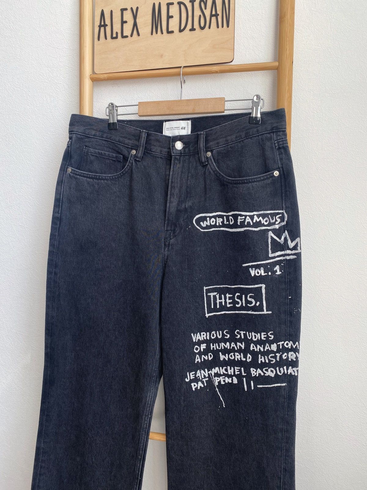 H&M × Jean-Michel Basquiat × Who Decides War Who Decides War Baggy denim jeans H&M x Basquiat x Ev&Tela Size US 33 - 3 Thumbnail