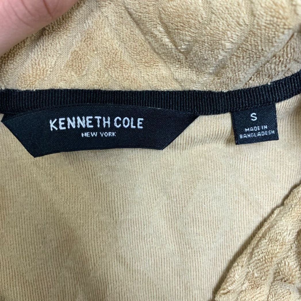 Kenneth Cole Kenneth Cole Shirt Men Small Beige Textured Camp Collar Streetwear Casual Travel Size US S / EU 44-46 / 1 - 7 Thumbnail