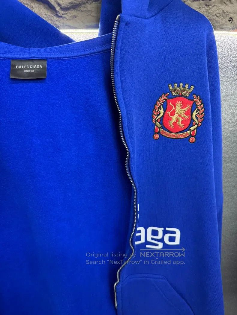 Balenciaga Balenciaga Manchester United Soccer Cardigan Size US XL / EU 56 / 4 - 2 Thumbnail