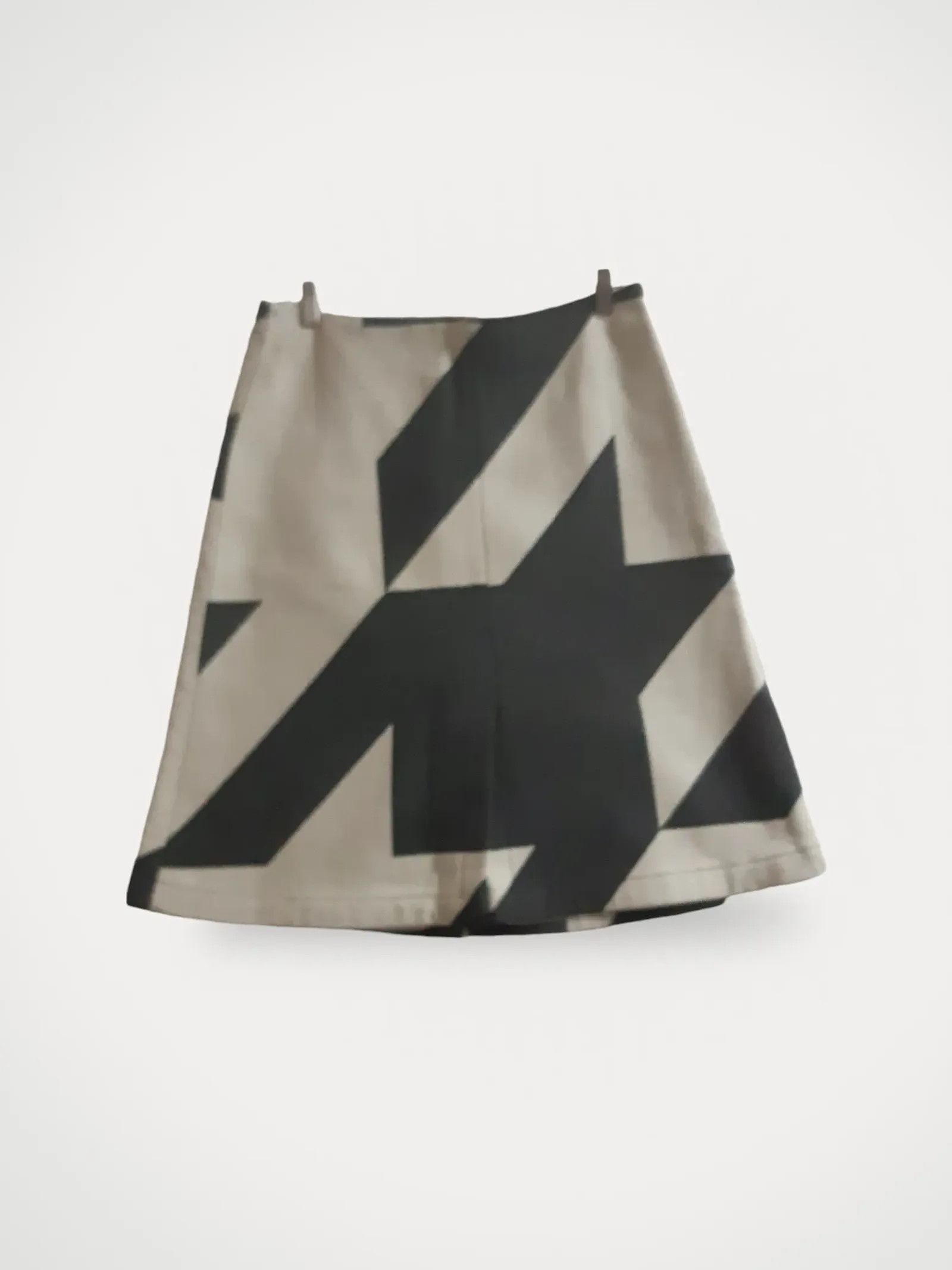 Hugo Boss Hugo Boss Vitala 1 Skirt Size 30" / US 8 / IT 44 - 1 Thumbnail
