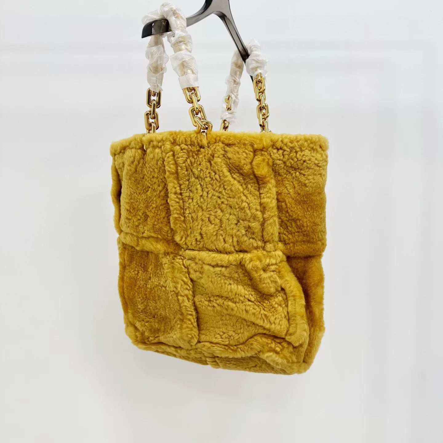 Bottega Veneta Bottega Veneta Teddy Fur Tote Bag Size ONE SIZE - 1 Thumbnail