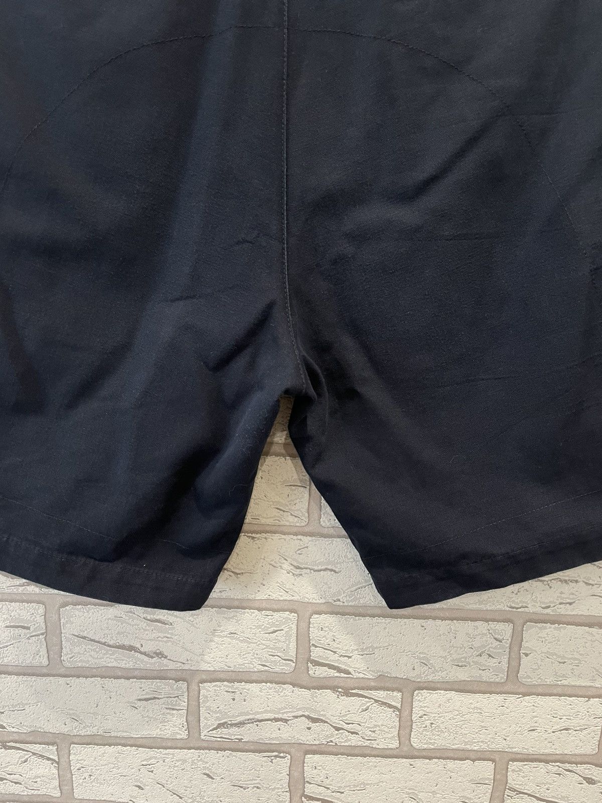 Yves Saint Laurent Yves Saint Laurent Vintage YSL Cargo Shorts Navy Blue Size US 30 / EU 46 - 11 Thumbnail