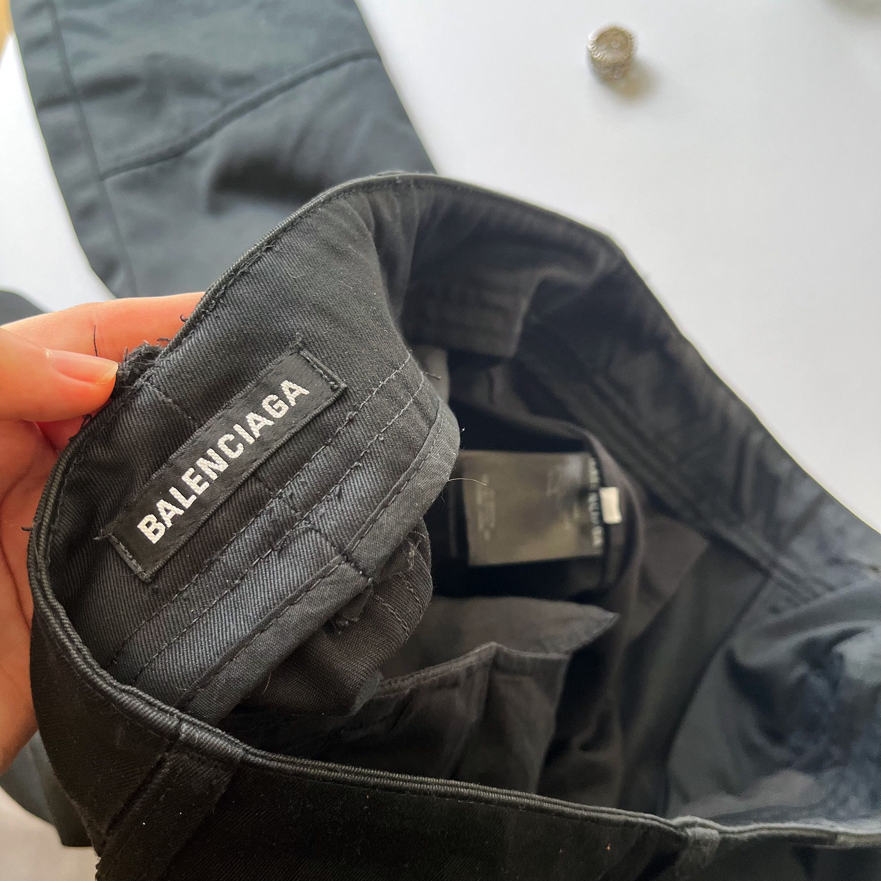 Balenciaga 2019 Balenciaga Straight Leg Cargo Pants (32x32) Size US 32 / EU 48 - 10 Thumbnail