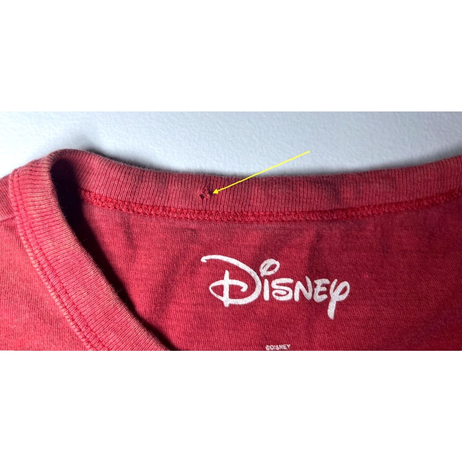Disney Disney Mickey Mouse T-Shirt Mens L Red Cotton 100% Short Sleeve Crew Neck USA Disney x American Eagle Outfitters Vintage Size US L / EU 52-54 / 3 - 6 Thumbnail