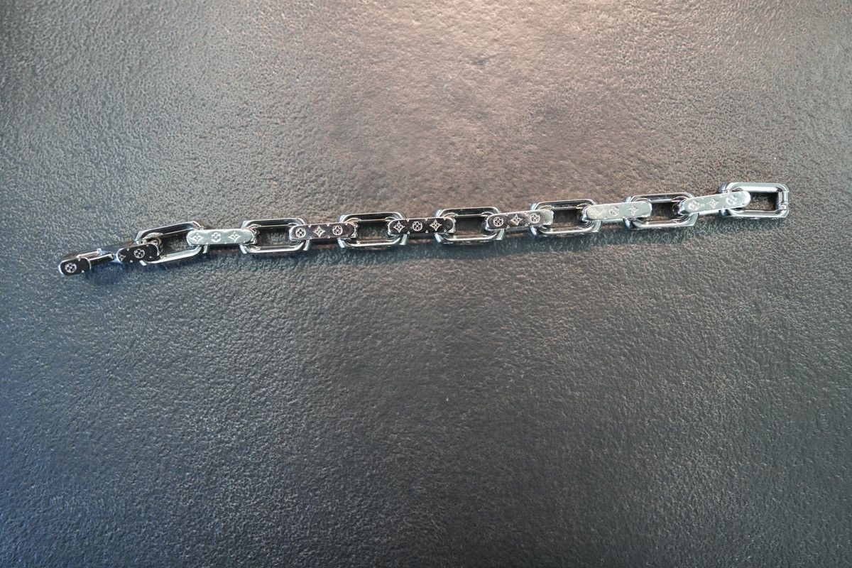 Louis Vuitton Louis Vuitton Monogram Chain Bracelet Size ONE SIZE - 2 Thumbnail