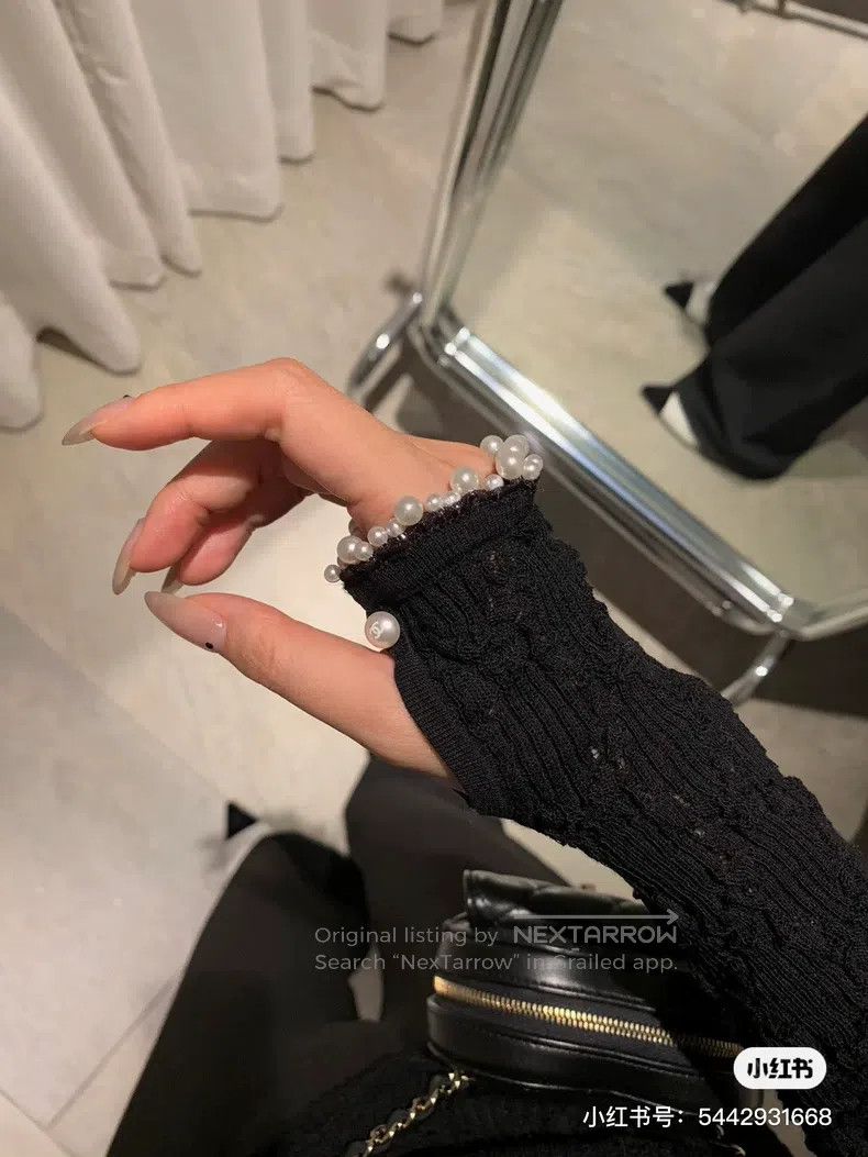 Chanel Chanel Black pearl V-neck sweater top long sleeves Size XS / US 0-2 / IT 36-38 - 8 Thumbnail