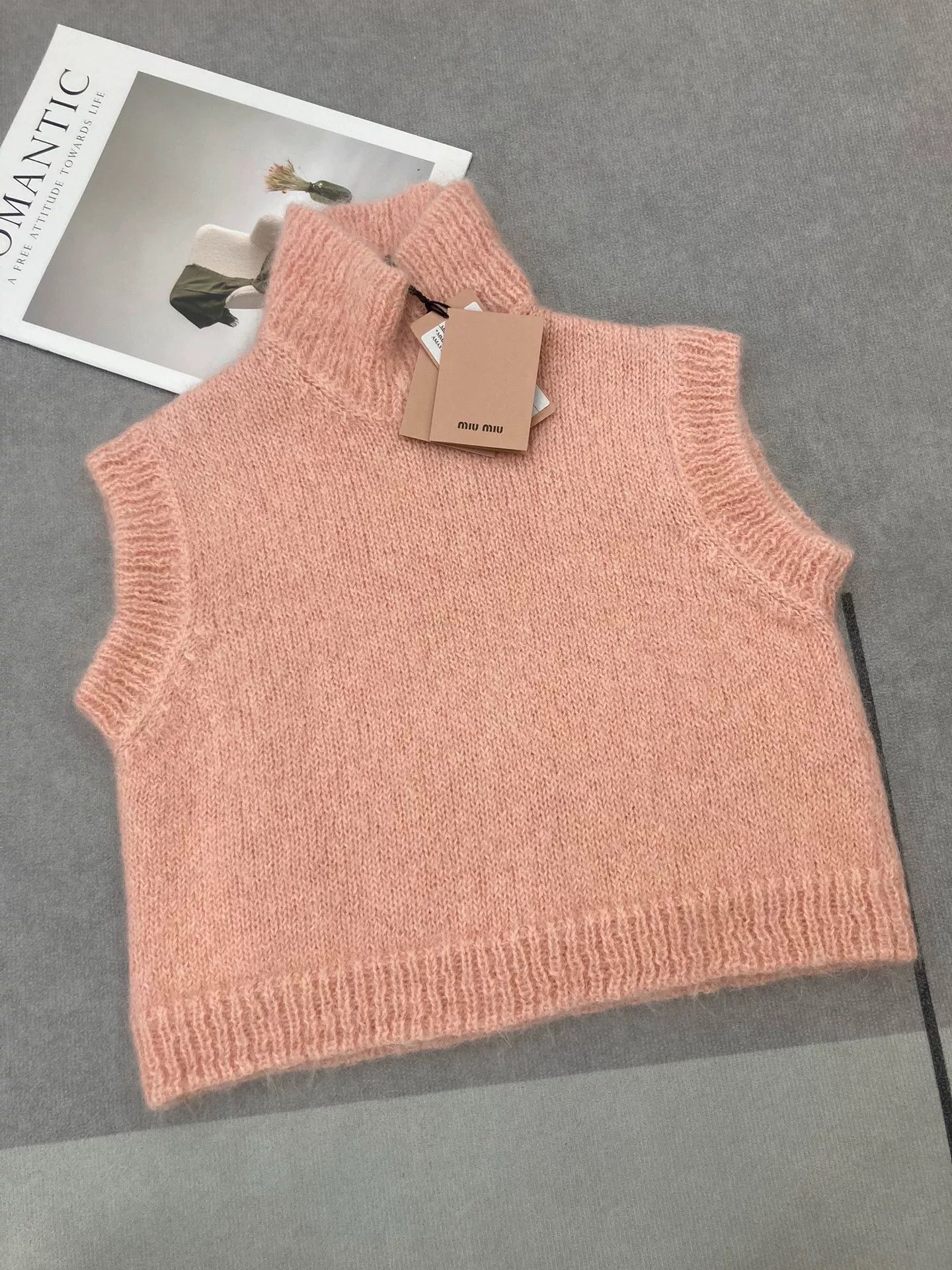Miu Miu Miu Miu Pink Mohair Sleeveless Cropped Top Size XS / US 0-2 / IT 36-38 - 1 Thumbnail