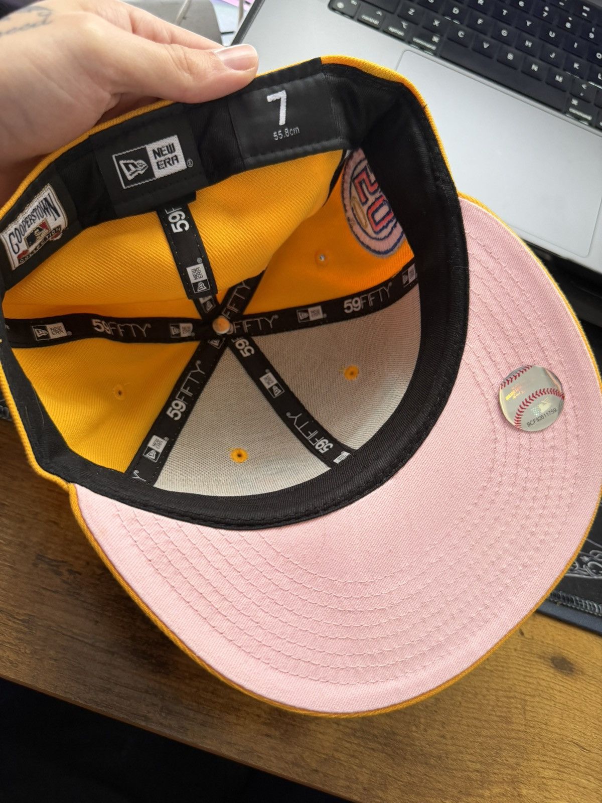 New Era Los Angeles Angels New Era Fitted Size 7 (PINK UV) YELLOW Size ONE SIZE - 4 Thumbnail