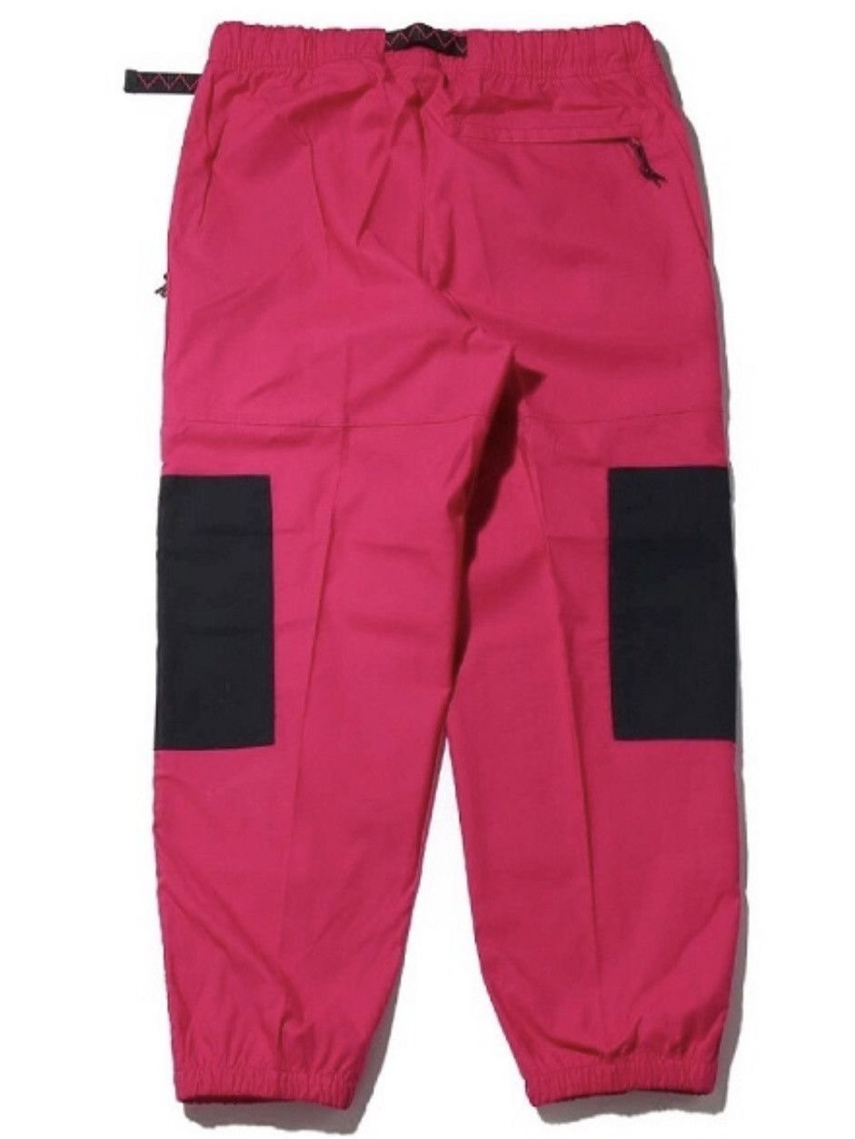 Nike ACG SZ M Nike ACG Trail Hiking FUCHSIA/BLACK Belted Jogger Pants Size US 32 / EU 48 - 2 Thumbnail