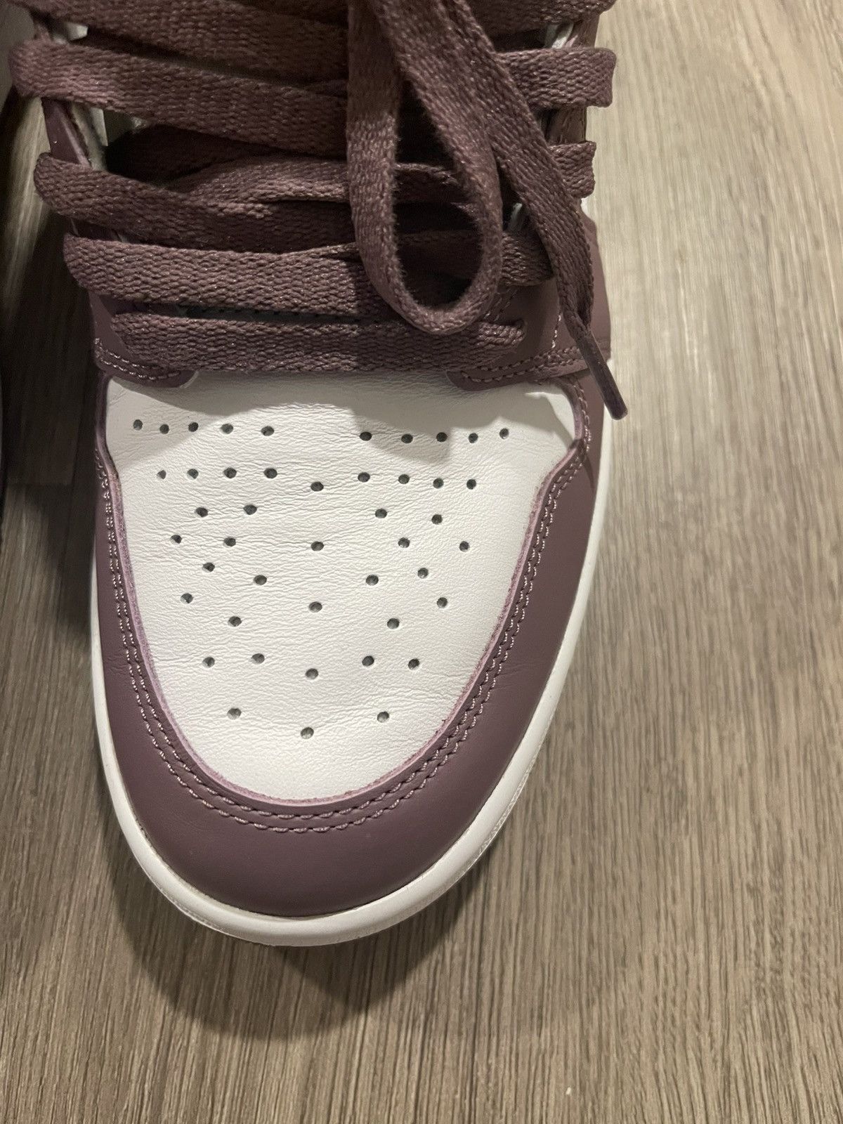 Nike Air Jordan 1 Retro OG Size US 12 / EU 45 - 2 Thumbnail