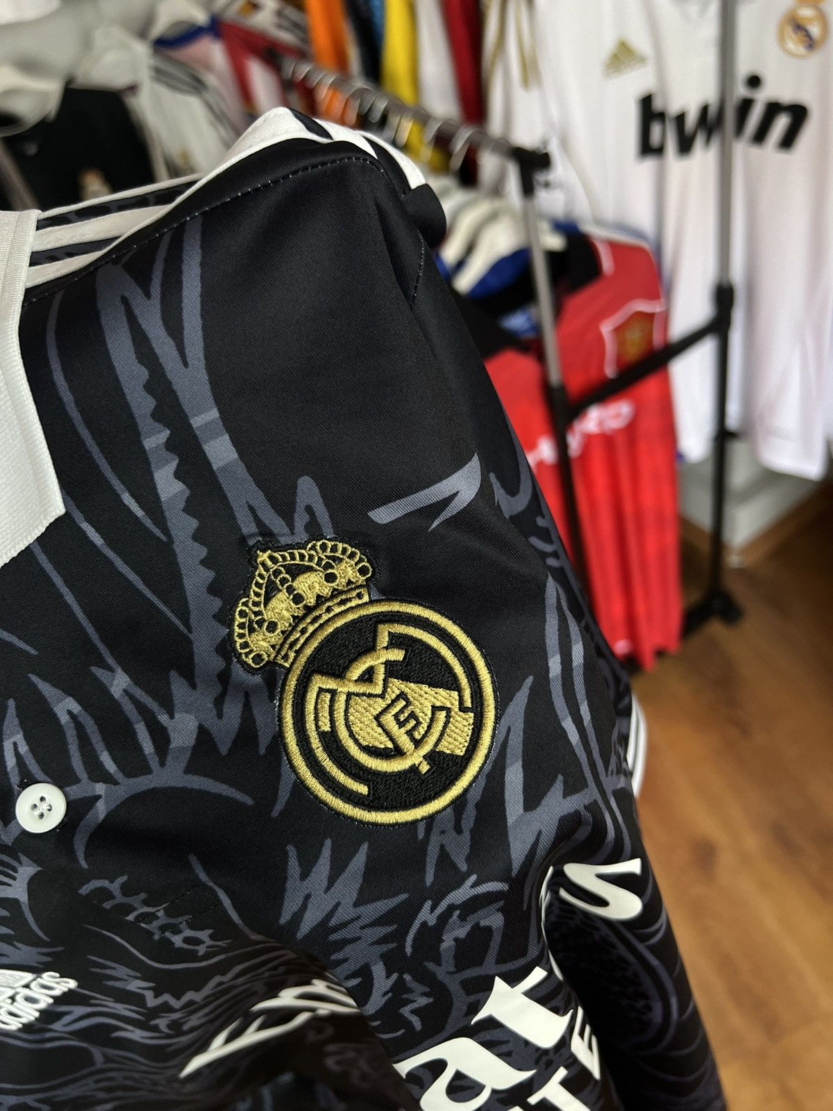 Adidas Soccer Jersey Real Madrid 2023/24 Size US M / EU 48-50 / 2 - 3 Thumbnail