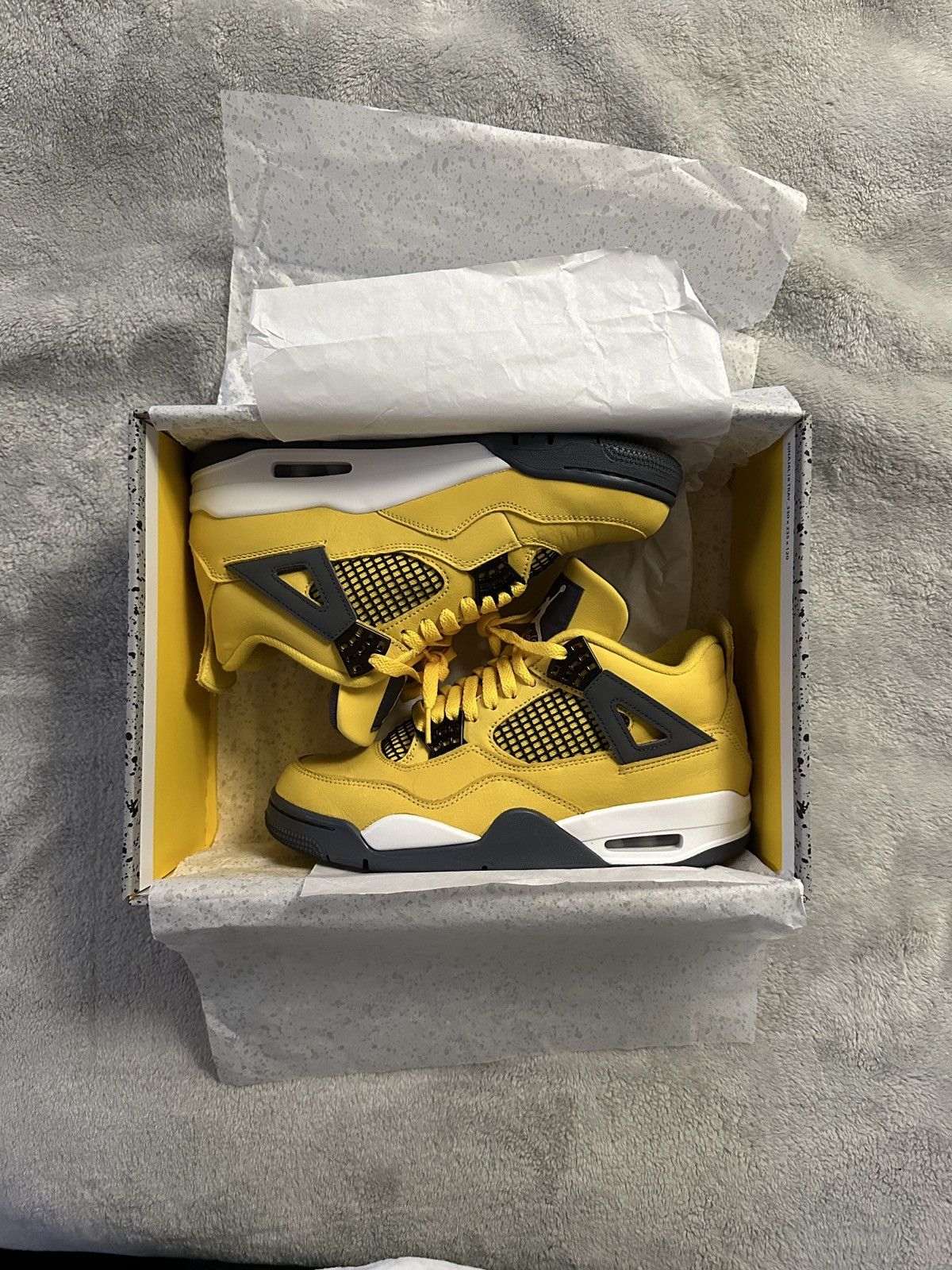 jordan 4 lightning 2021 retail