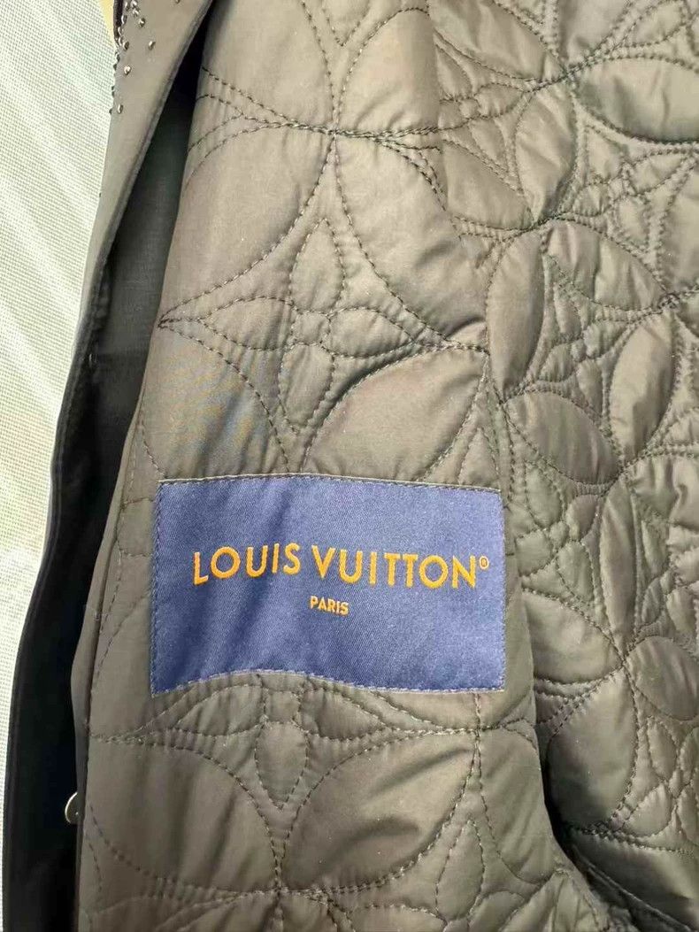 Louis Vuitton Louis Vuitton SS25 Latest Hot Diamond Embroidered Sequined Size US S / EU 44-46 / 1 - 8 Thumbnail