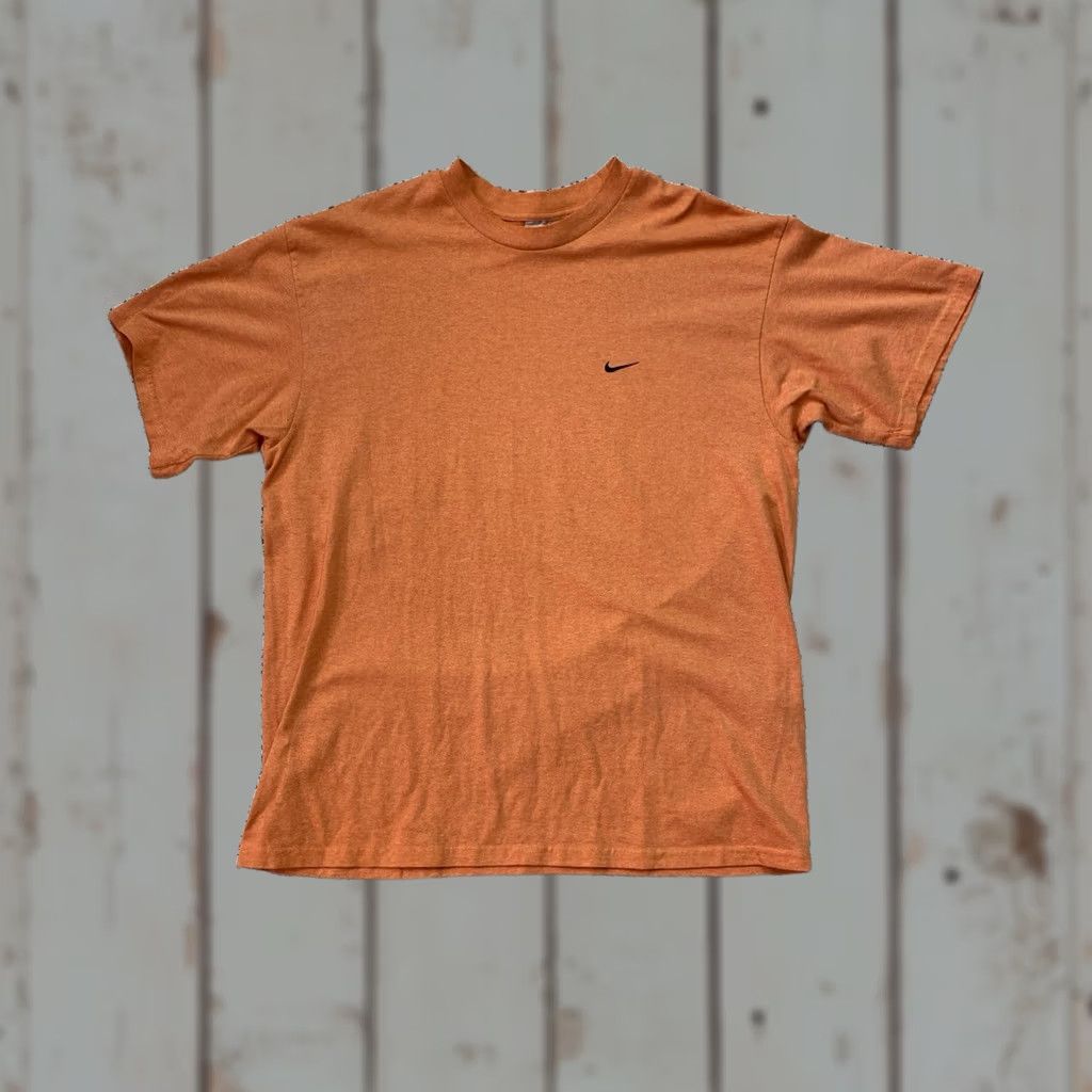 Nike VINTAGE Nike T-Shirt Adult Large Orange Black Swoosh 90s Cotton Active Shirt Mens 90s Sports Sun-02 Size US L / EU 52-54 / 3 - 1 Thumbnail