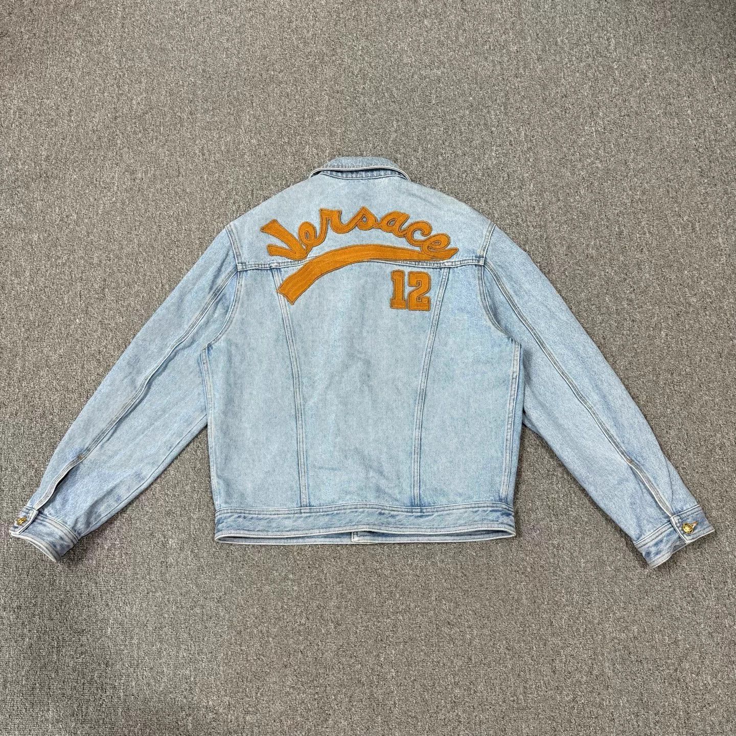Versace Versace Gold Buckle Flocked Denim Jacket 48 NWT Size XL / US 12-14 / IT 48-50 - 2 Thumbnail