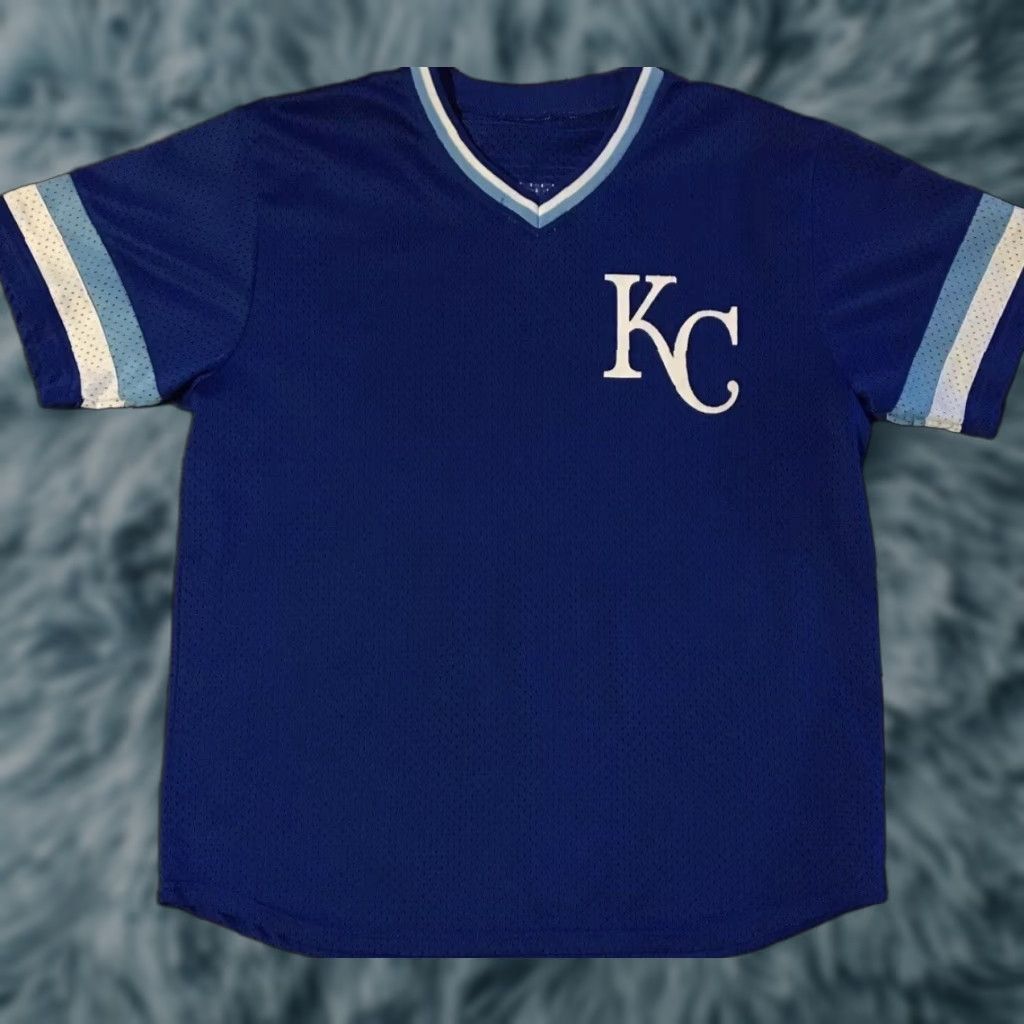 Vintage VINTAGE Kansas City Royals Shirt XL Blue World Series Crew Neck Short Sleeve Graphic Tee 90s 80s College Sports USA Men Size US XL / EU 56 / 4 - 1 Thumbnail
