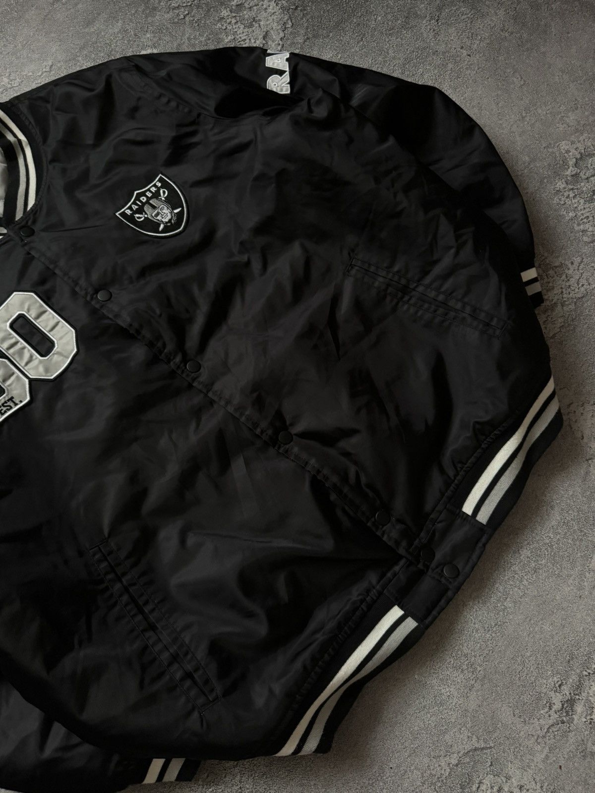 NFL Raiders NFL big logo bomber jacket varsity button up Size US XXL / EU 58 / 5 - 6 Thumbnail