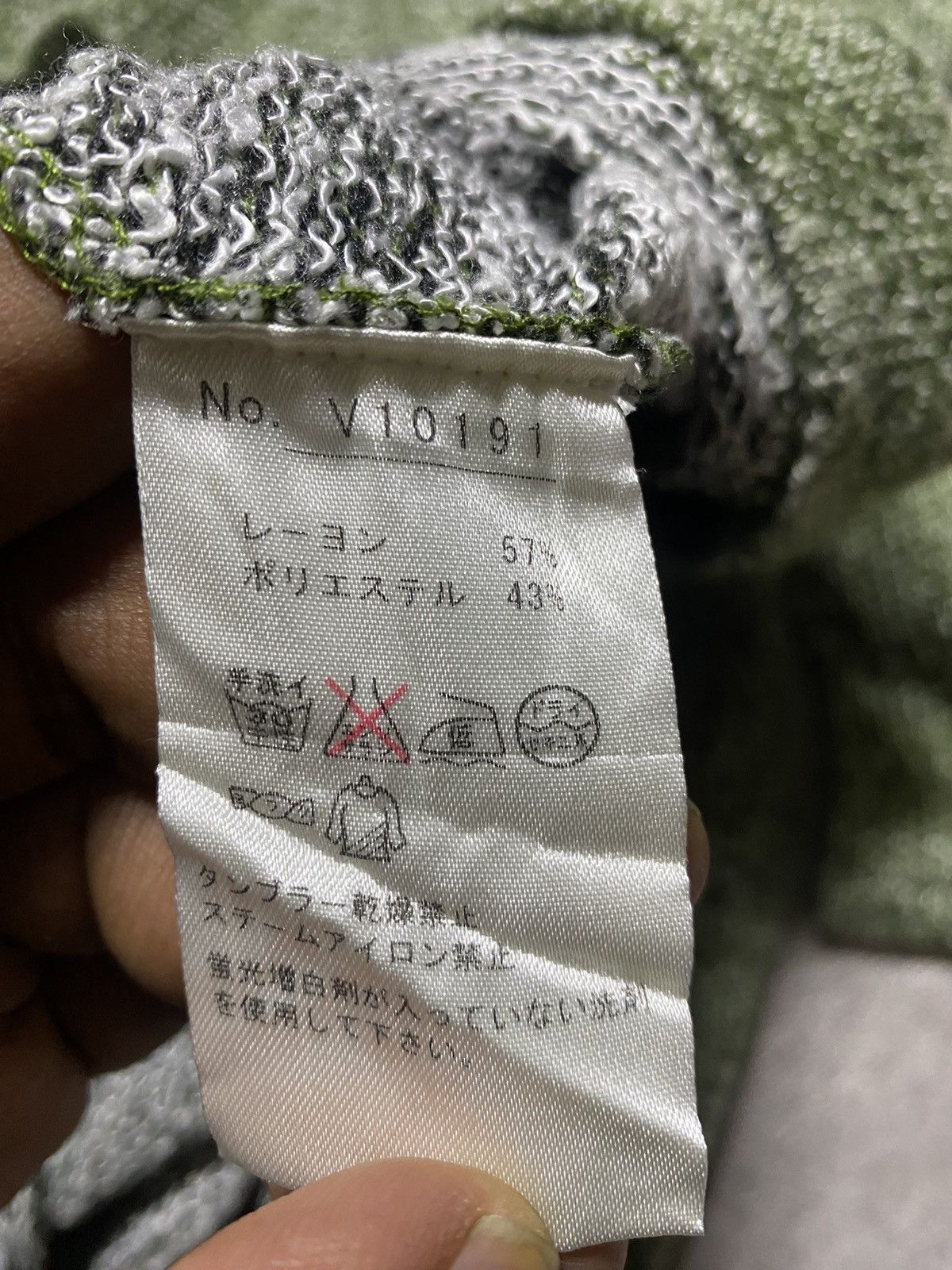 Japanese Brand 2000's Vocal Rebel Studed Knit Hoodie Size US M / EU 48-50 / 2 - 7 Thumbnail