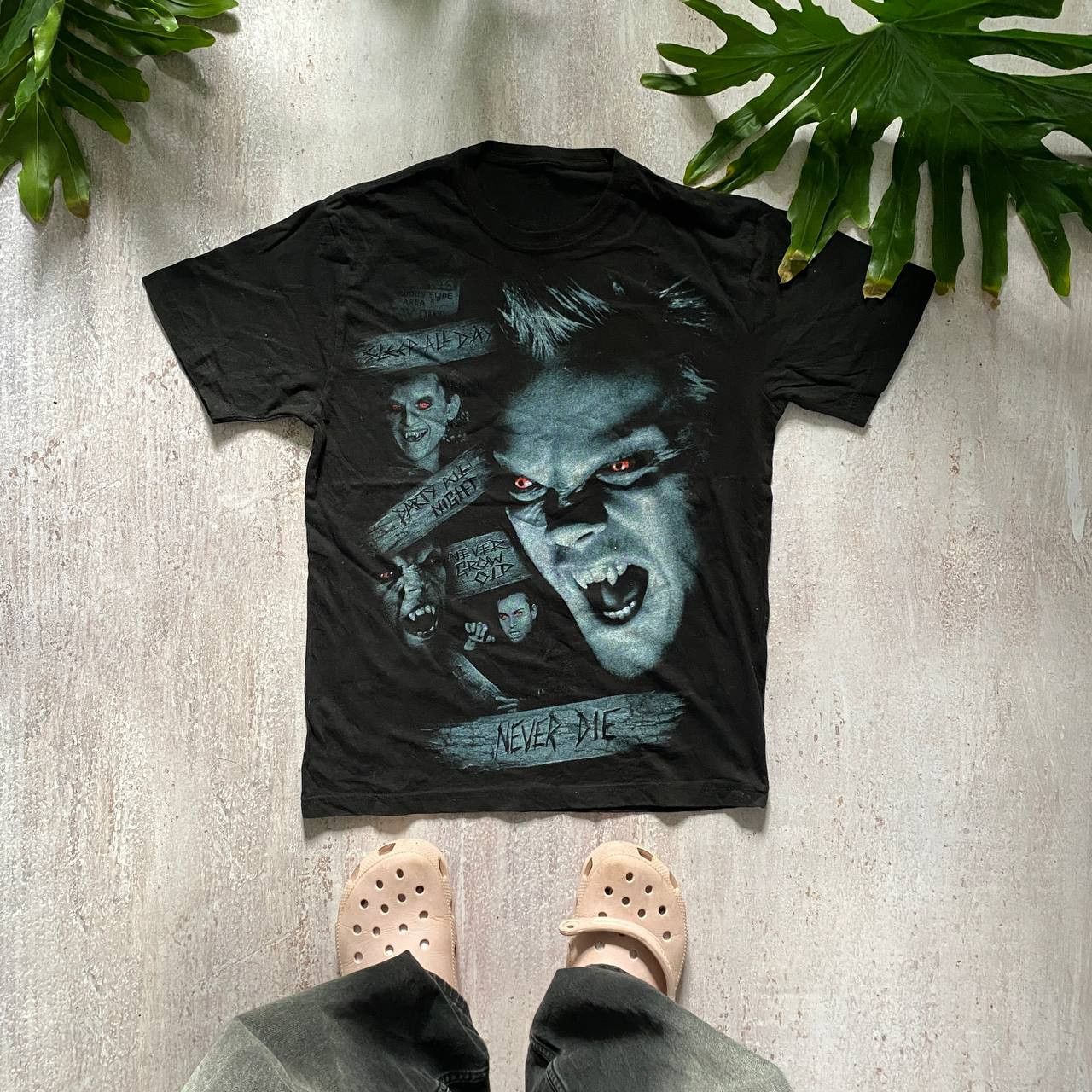 Vintage THE LOST BOYS AMAZING HORROR COMEDY T SHIRT 249 Size US L / EU 52-54 / 3 - 1 Thumbnail