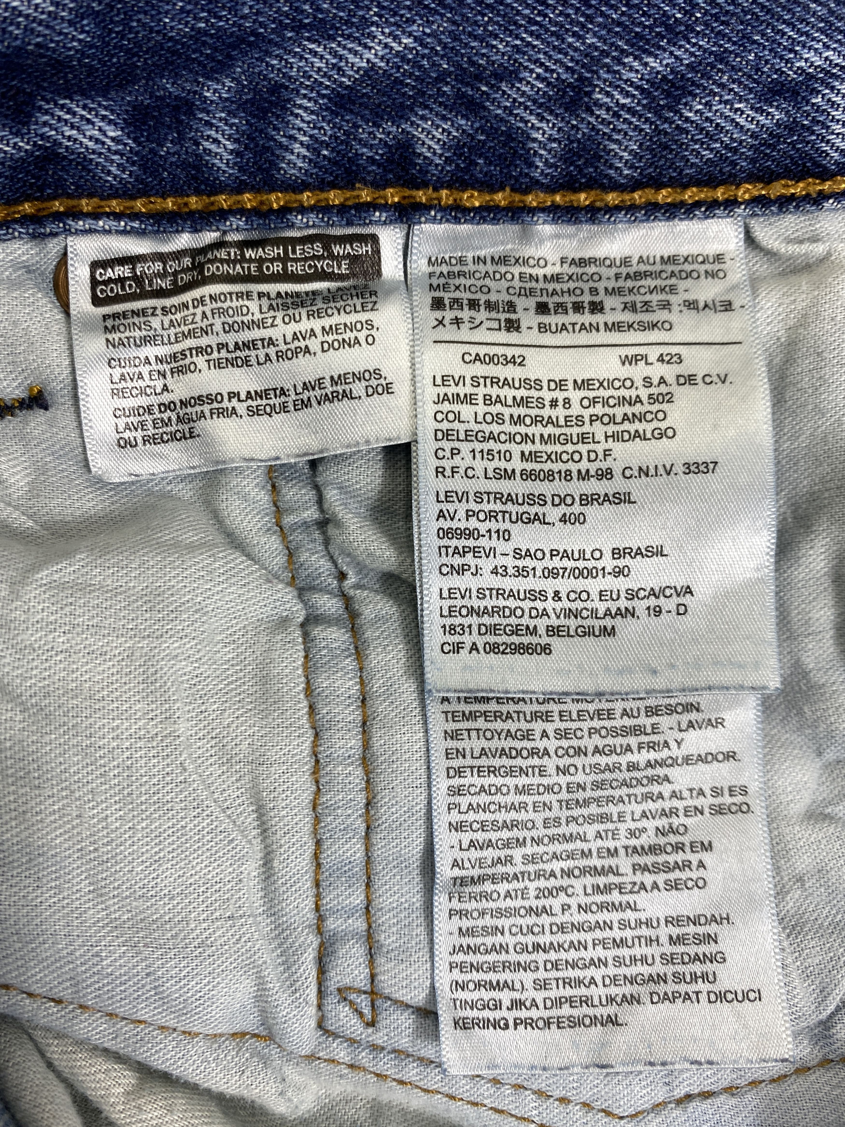 Levi's Blue Distressed Vintage Levi's Denim 41x31.5 -JN424 Size US 41 - 9 Thumbnail