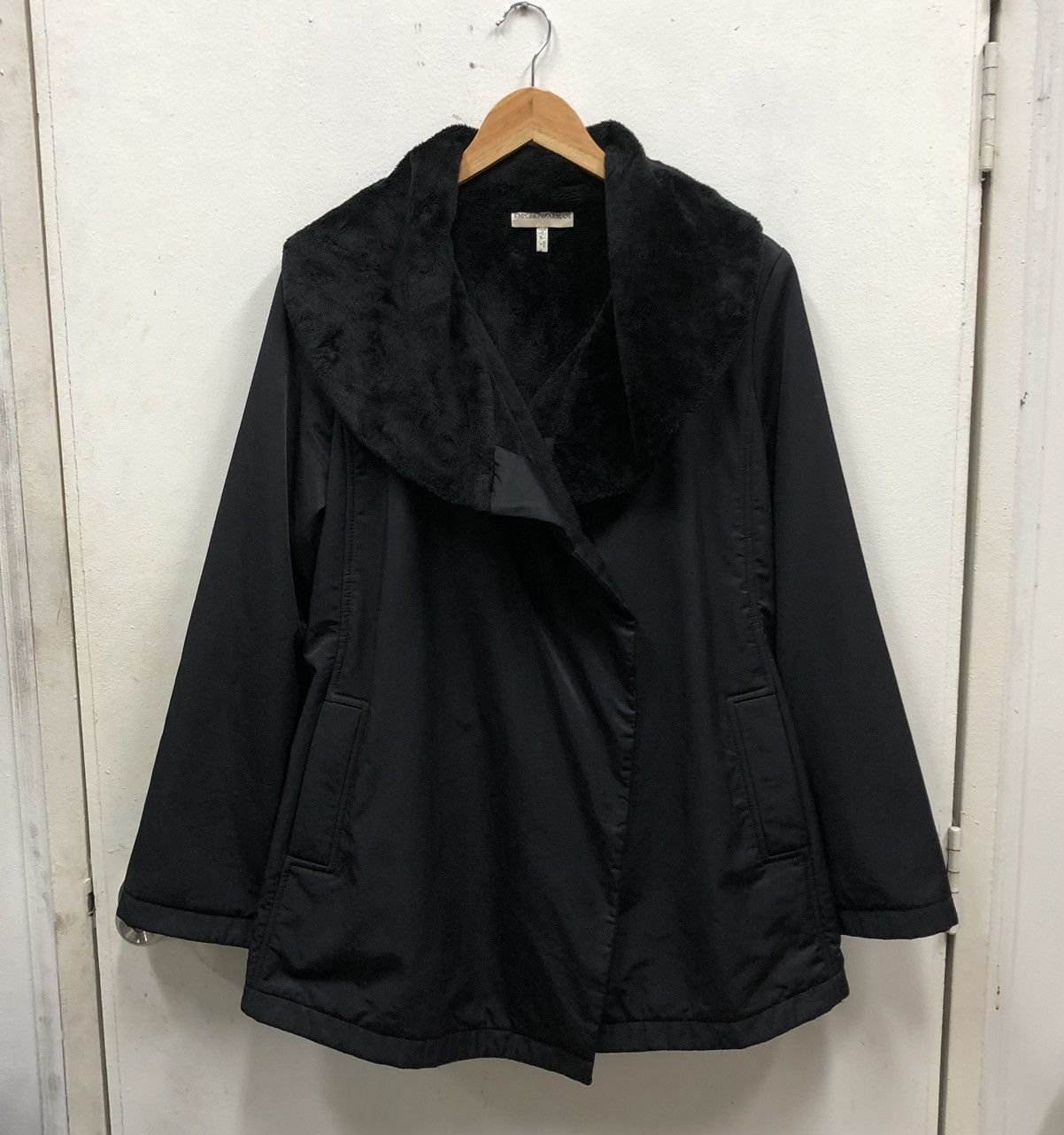 Emporio Armani Emporio Armani Black Lined Fleece Show Collar Coat Jacket Size M / US 6-8 / IT 42-44 - 16 Thumbnail