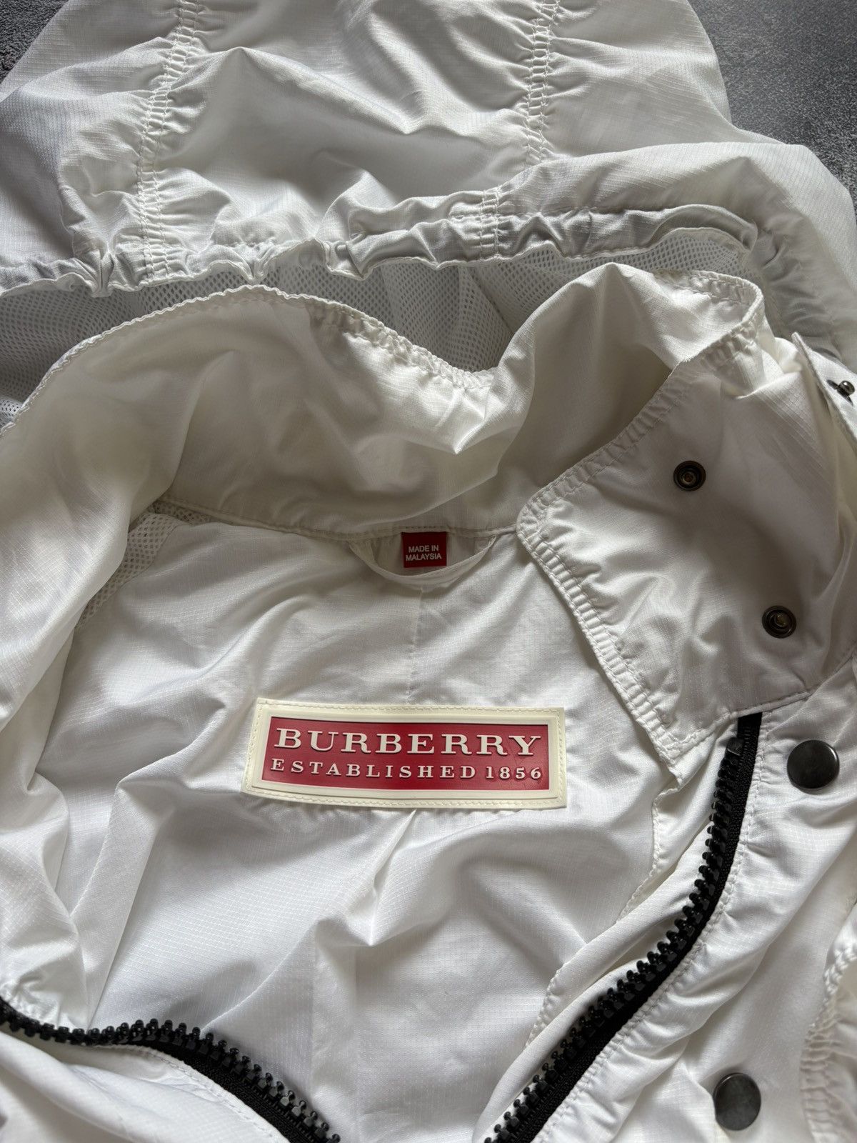 Burberry Burberry Sport Red Tag Light Hooded Belted Long Jacket Rare Size L / US 10 / IT 46 - 12 Thumbnail