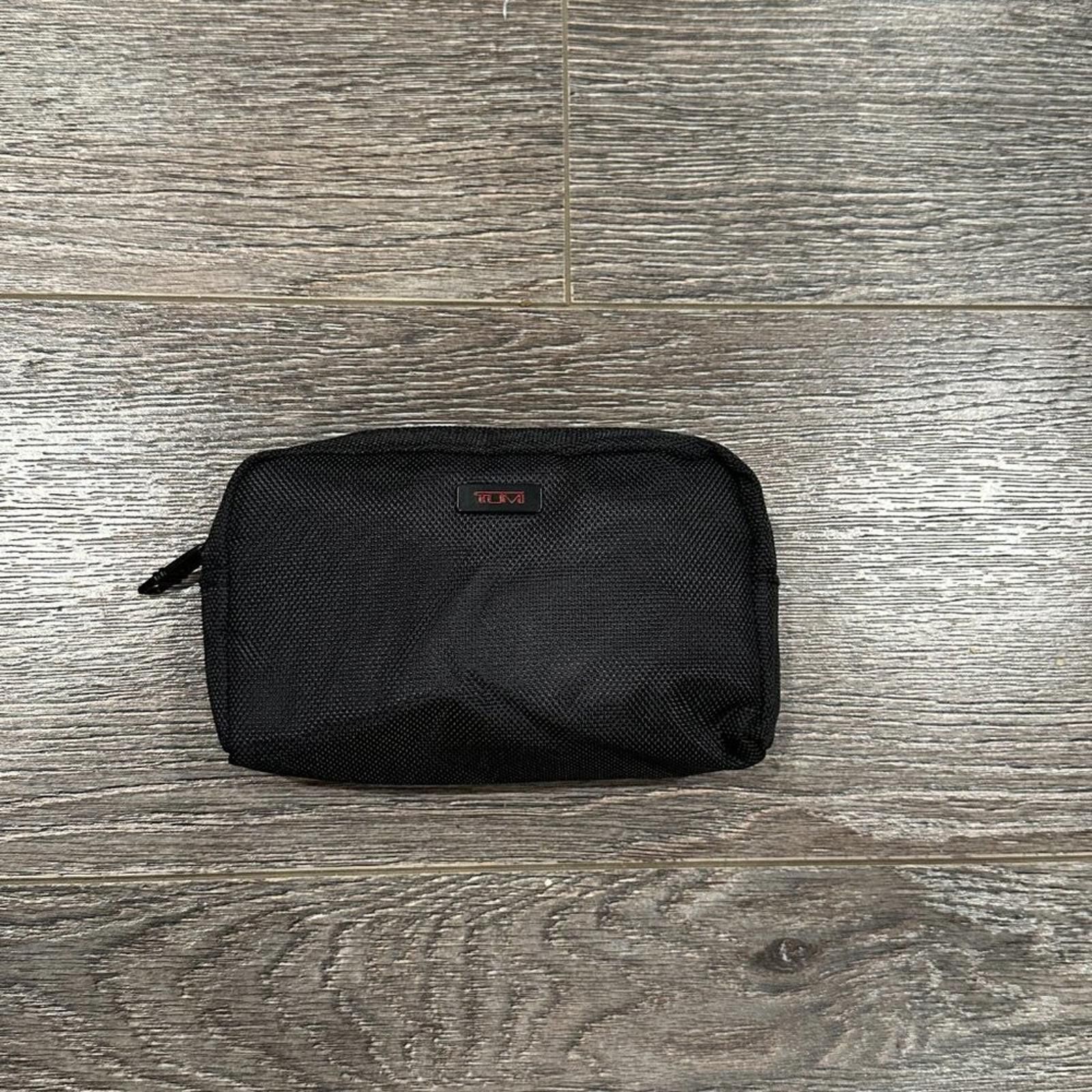 Tumi TUMI x Delta Zip Travel Pouch – Black – 9/10 Condition Size ONE SIZE - 2 Thumbnail