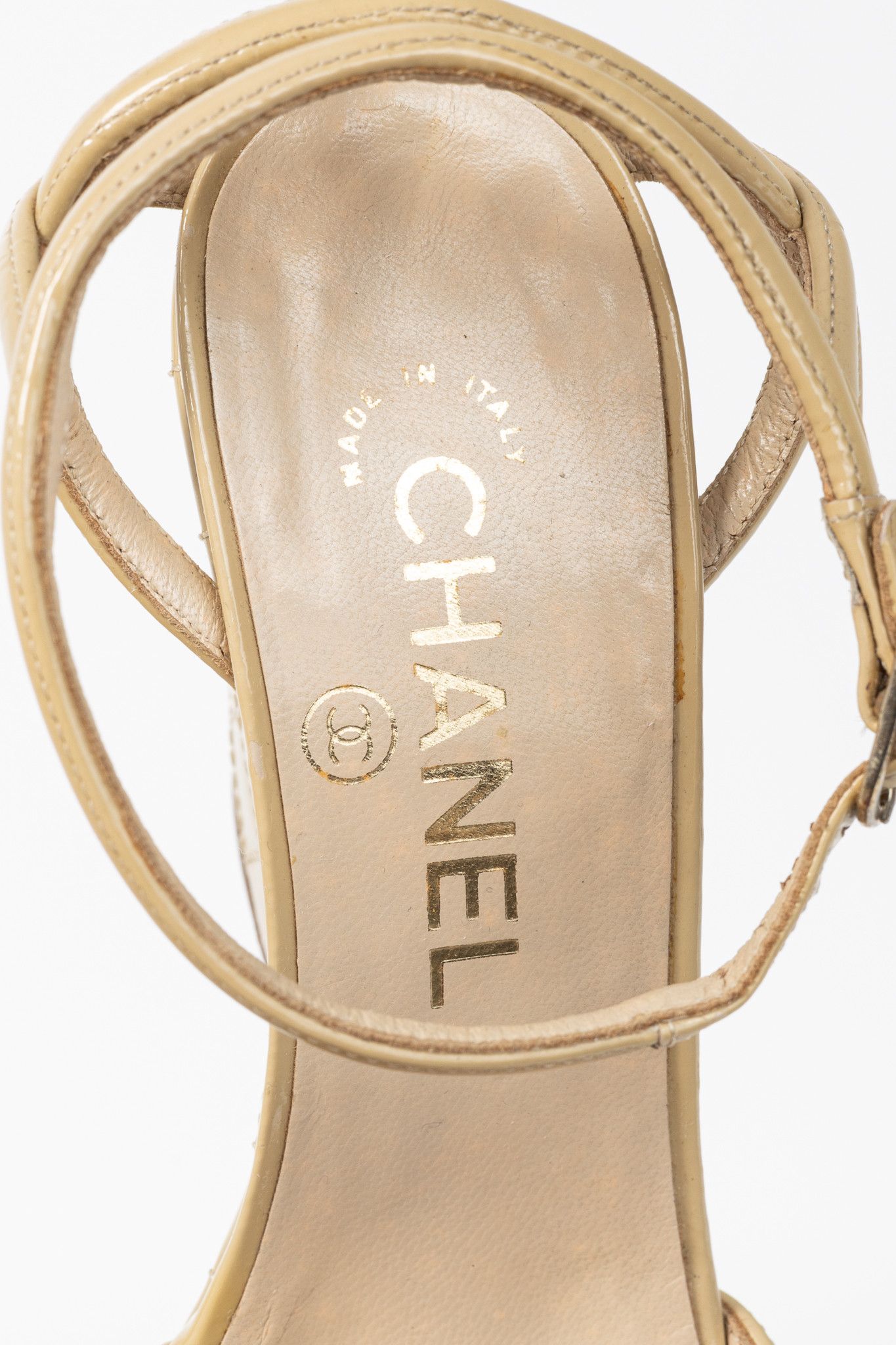 Chanel Chanel Beige Patent Leather Quilted-Wedge Sandals Size US 4.5 / IT 34.5 - 10 Thumbnail