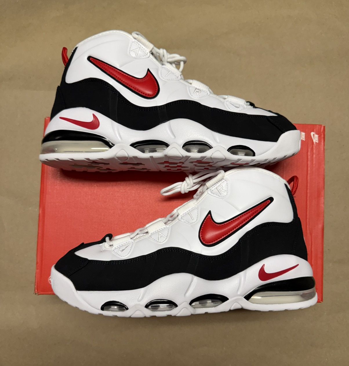 Nike Air Max Uptempo 95 Mens size 10.5 running shoes NEW!
