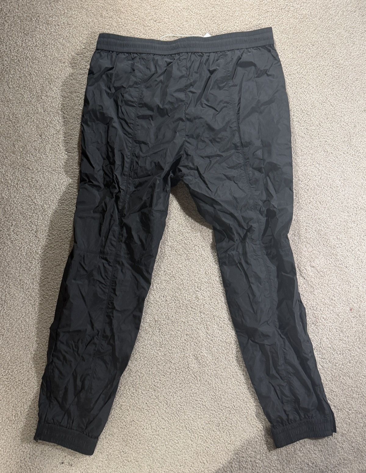 Vince Vince Men’s Black Nylon Jogger Pants – Size Large Size US 35 - 5 Thumbnail