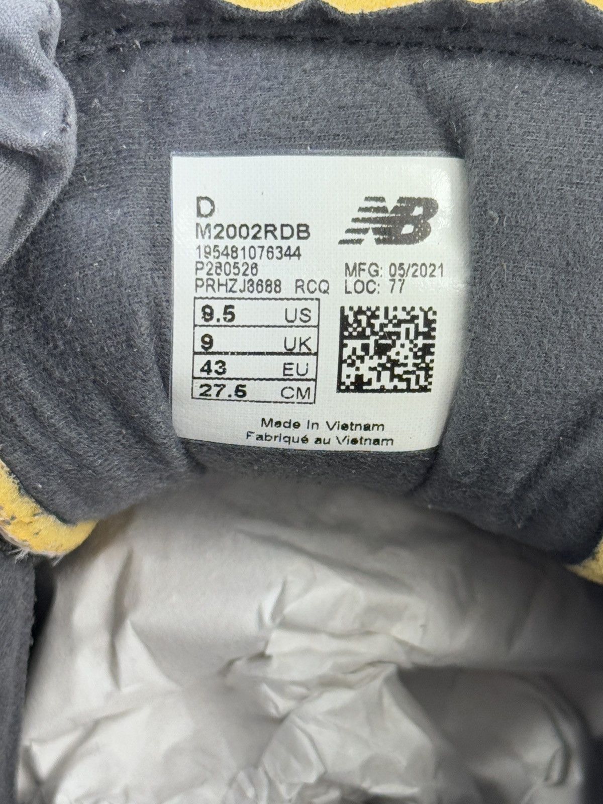 New Balance NEW BALANCE 2002R SNEAKERS Size US 9.5 / EU 42-43 - 7 Thumbnail