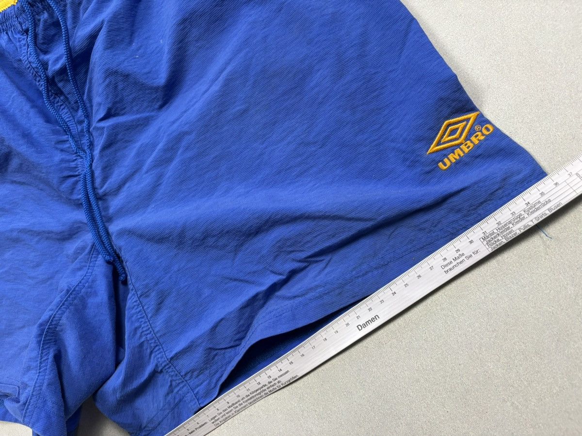 Chelsea Soccer Vintage Umbro Chelsea FC 2001/2002 Home Football Shorts M Size US 34 / EU 50 - 14 Thumbnail