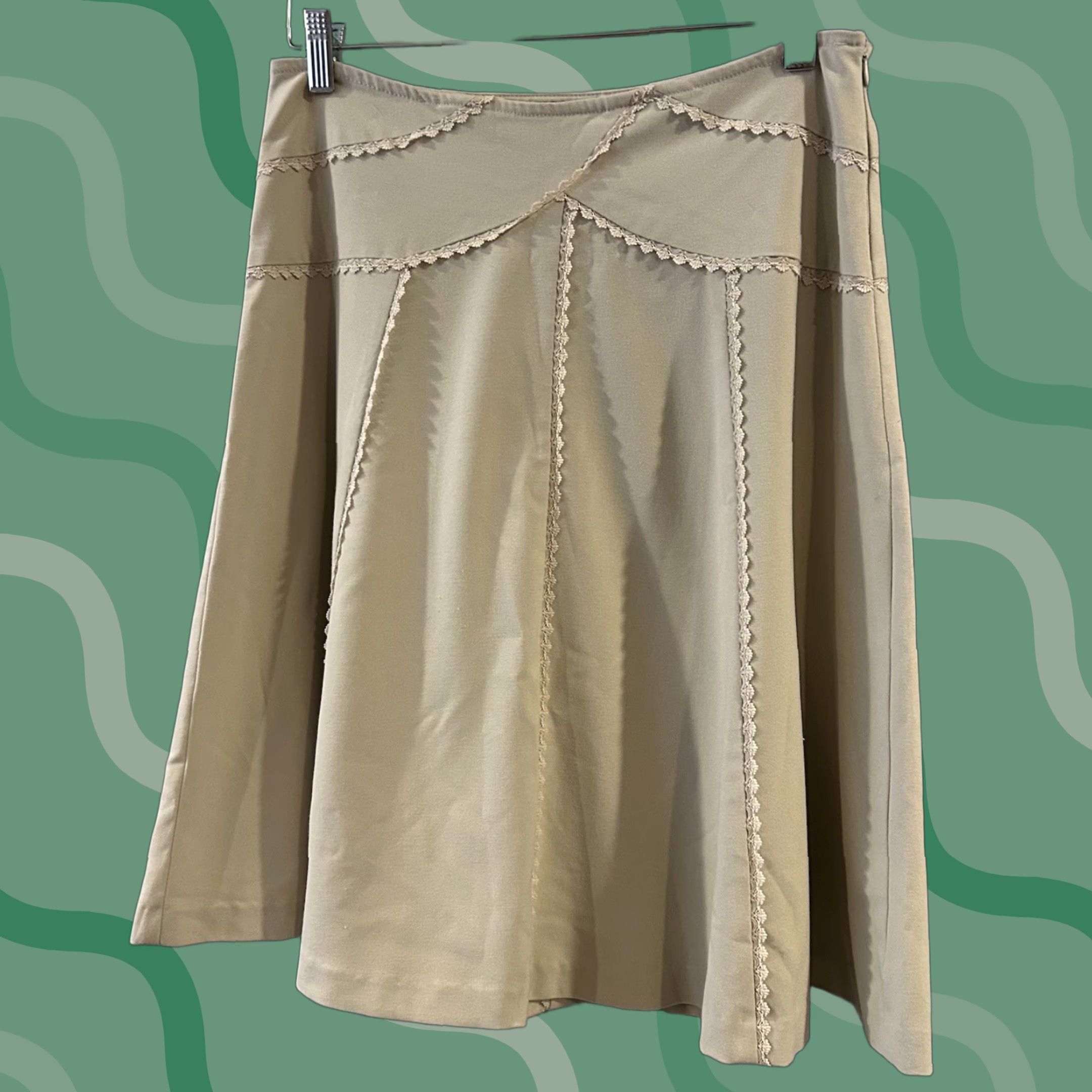 XOXO VINTAGE Y2K XOXO Beige Midi Skirt Women 5/6 A-Line Festival Juniors Solid Waist 29 Length 22 Size 27" / US 4 / IT 40 - 1 Thumbnail