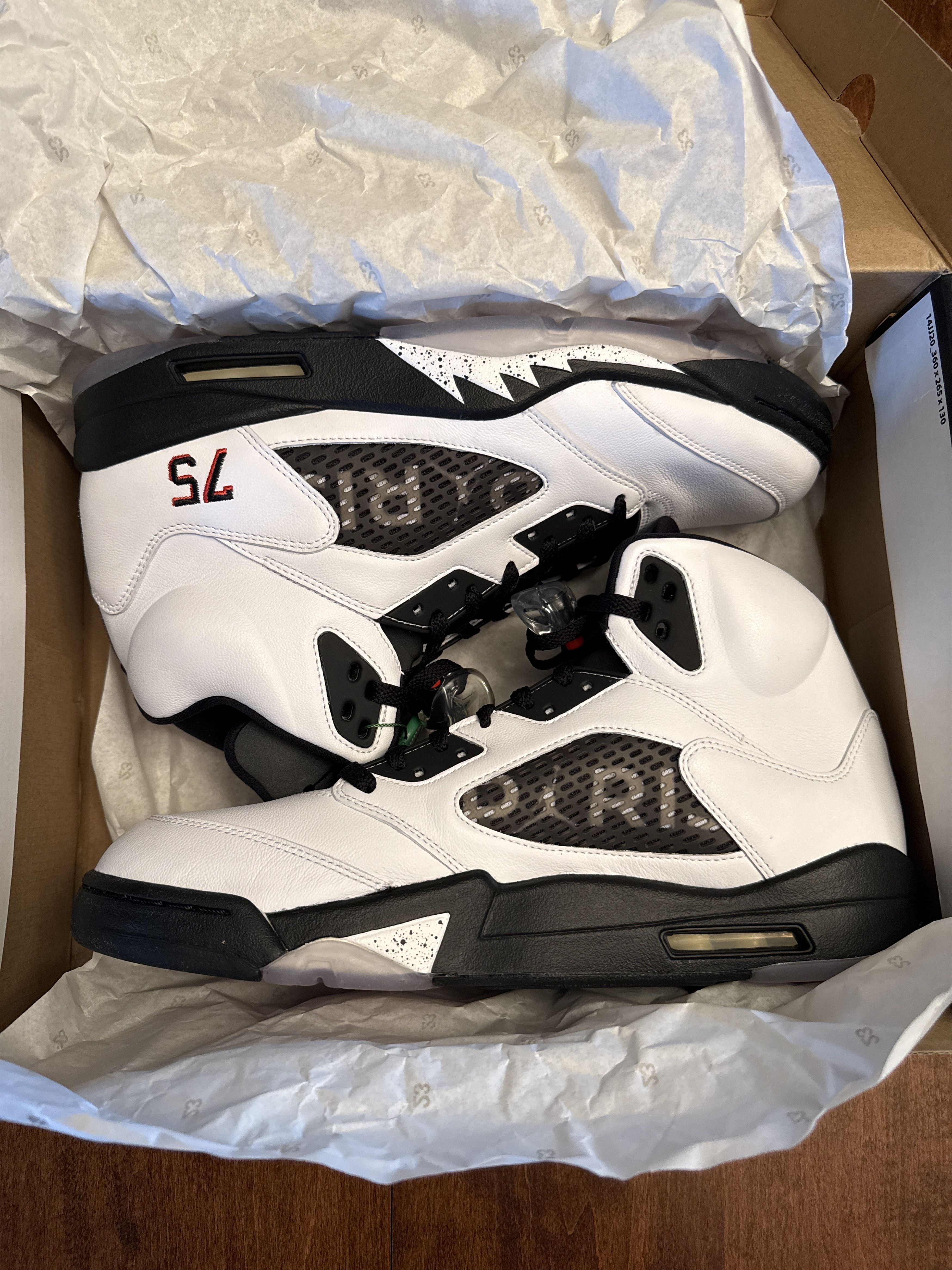 Jordan Brand Friends and Family PSG Jordan 5 Size US 12.5 / EU 45-46 - 1 Thumbnail