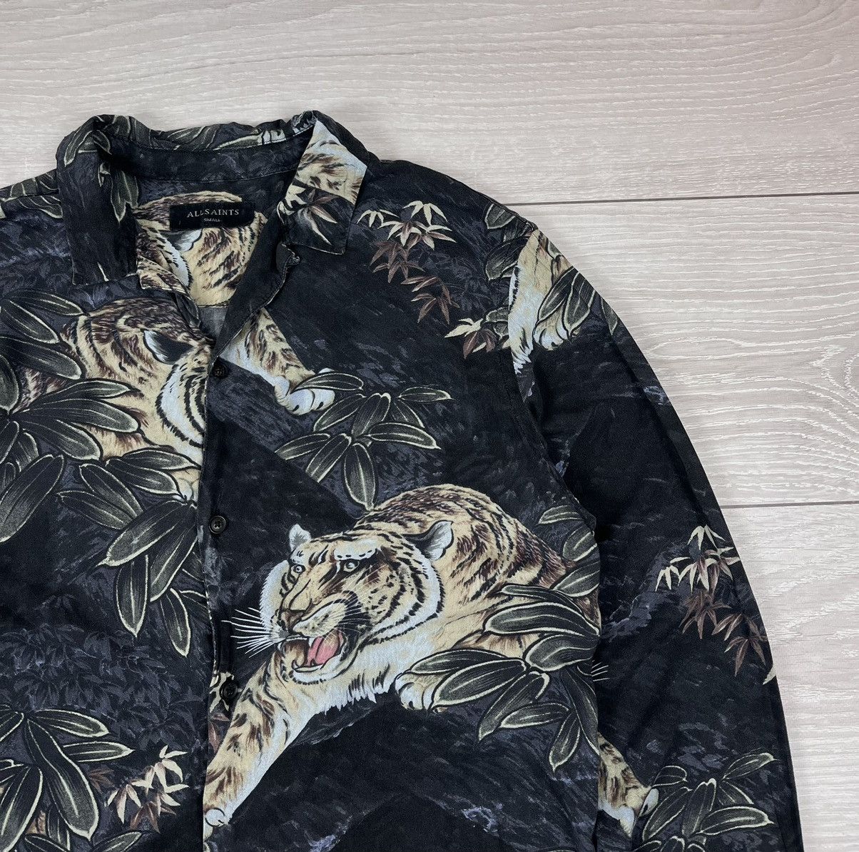 Allsaints Allsaints Chokai LS Over Print Viscose Button Shirt Size US S / EU 44-46 / 1 - 6 Thumbnail